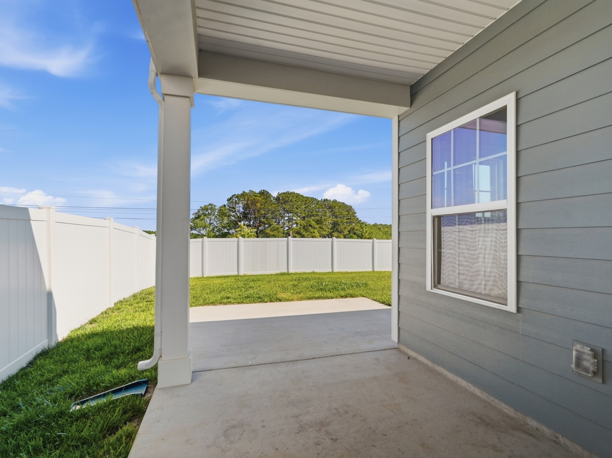 1132 Bay Meadows Way