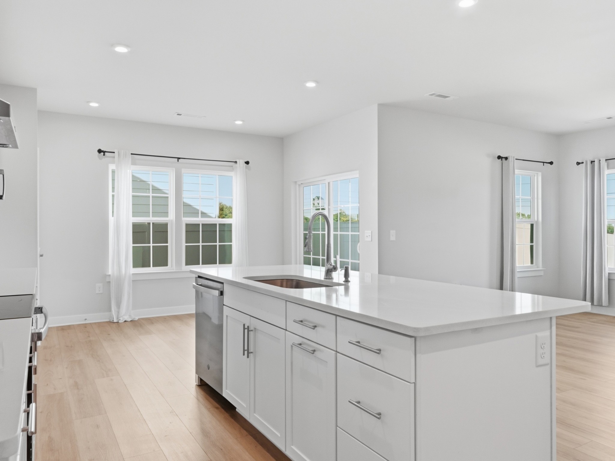 1132 Bay Meadows Way