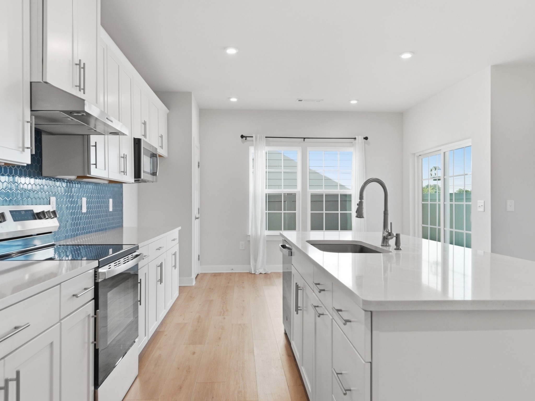 1132 Bay Meadows Way
