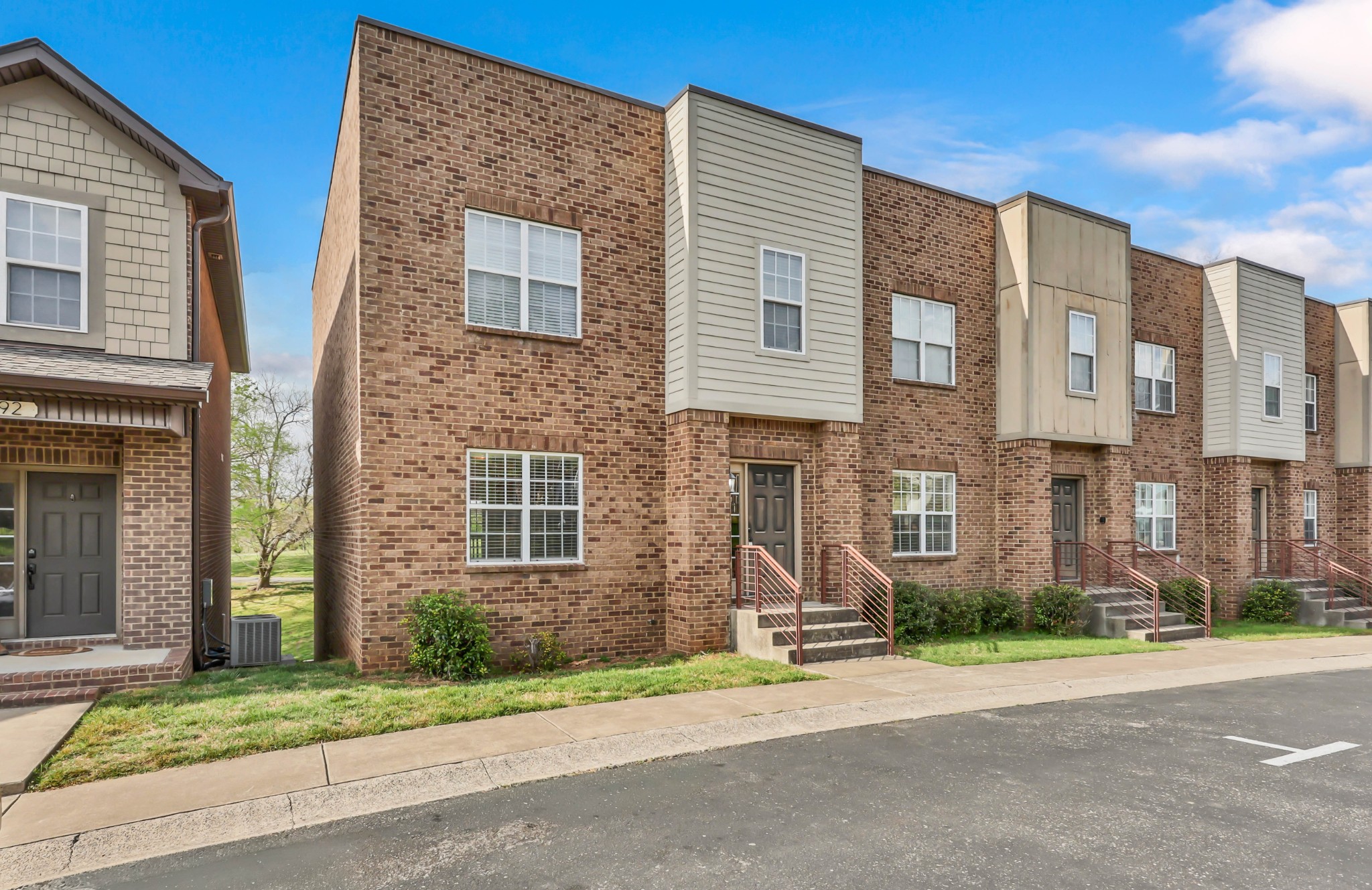 94 Promontory Ln