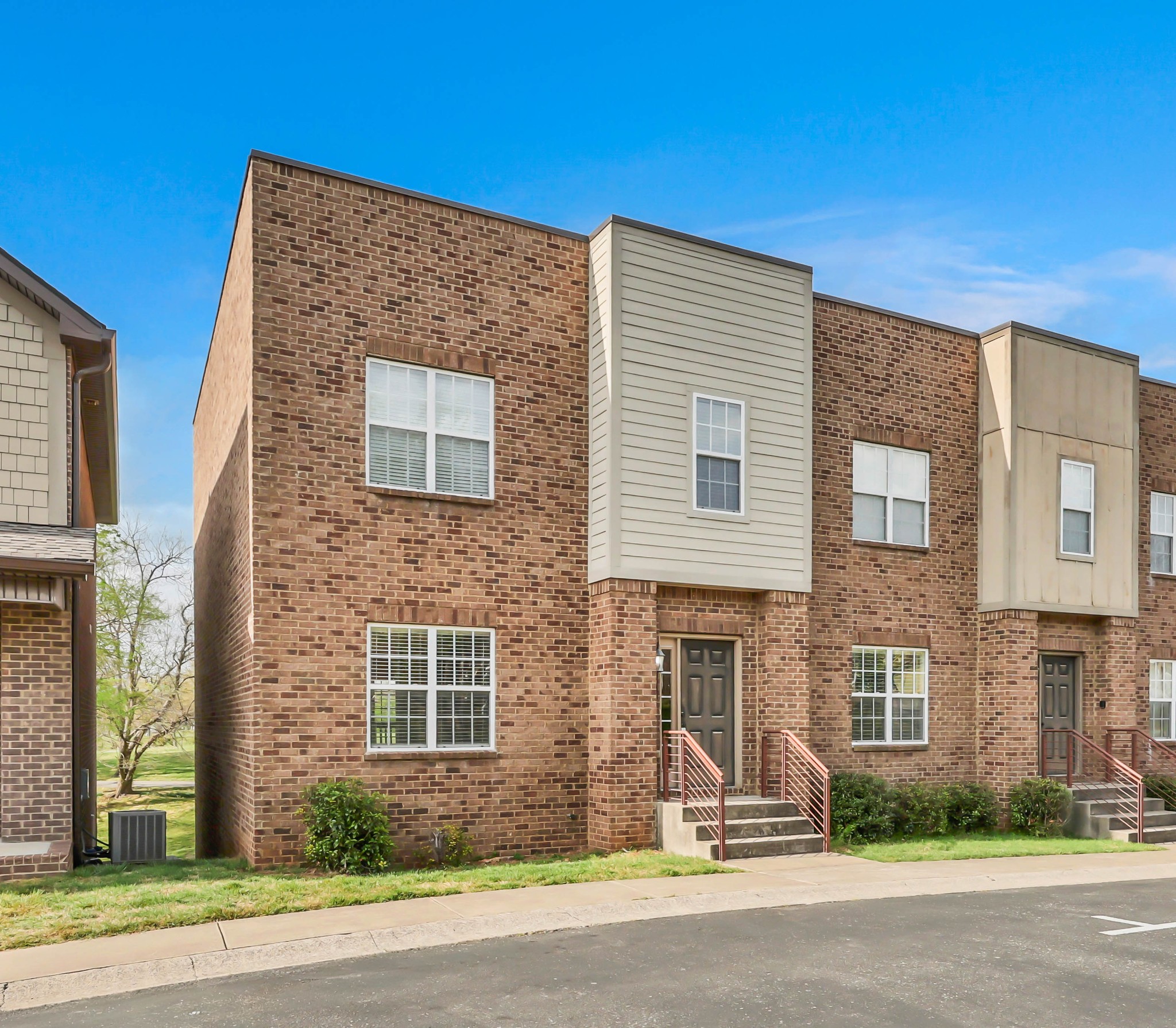 94 Promontory Ln