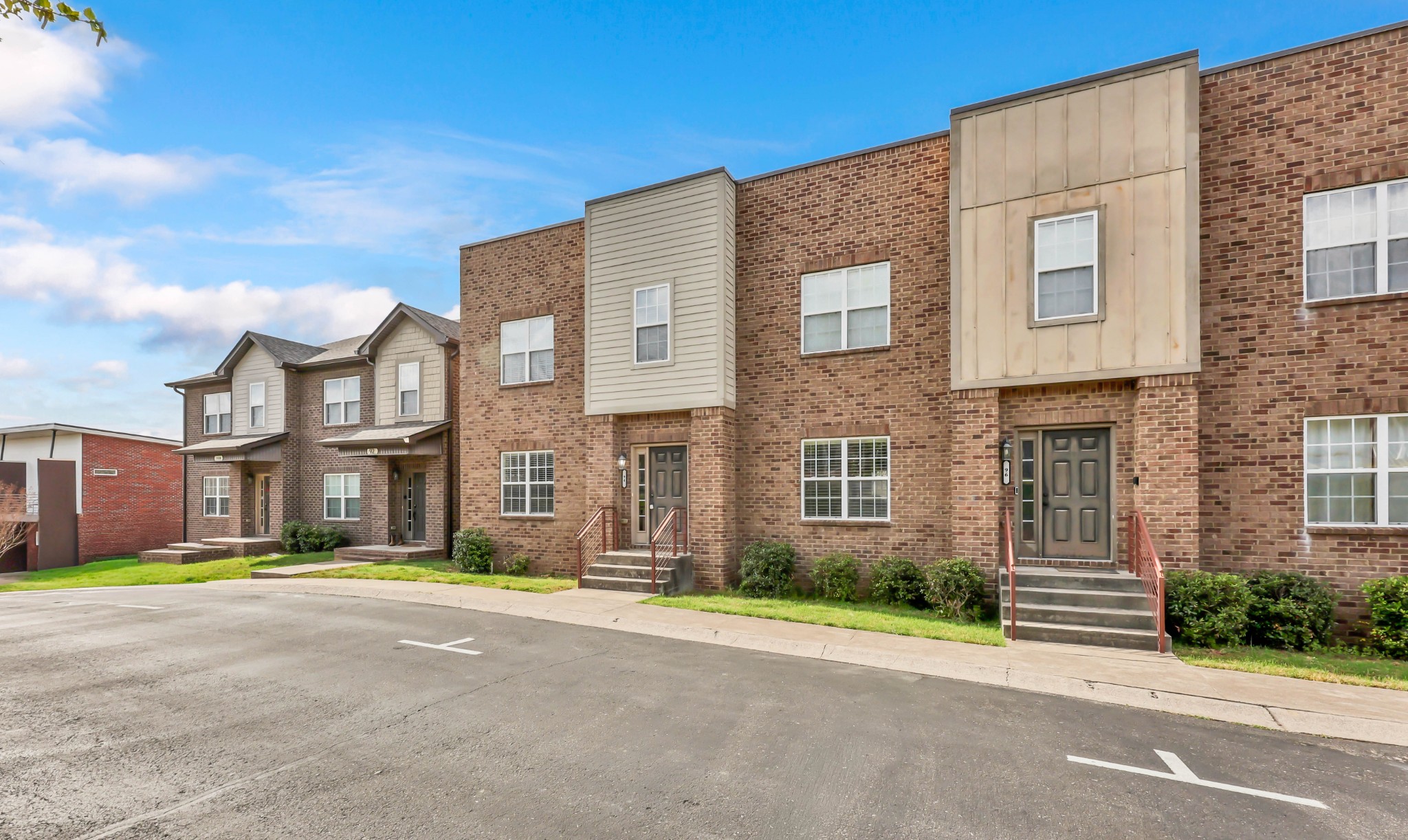 94 Promontory Ln
