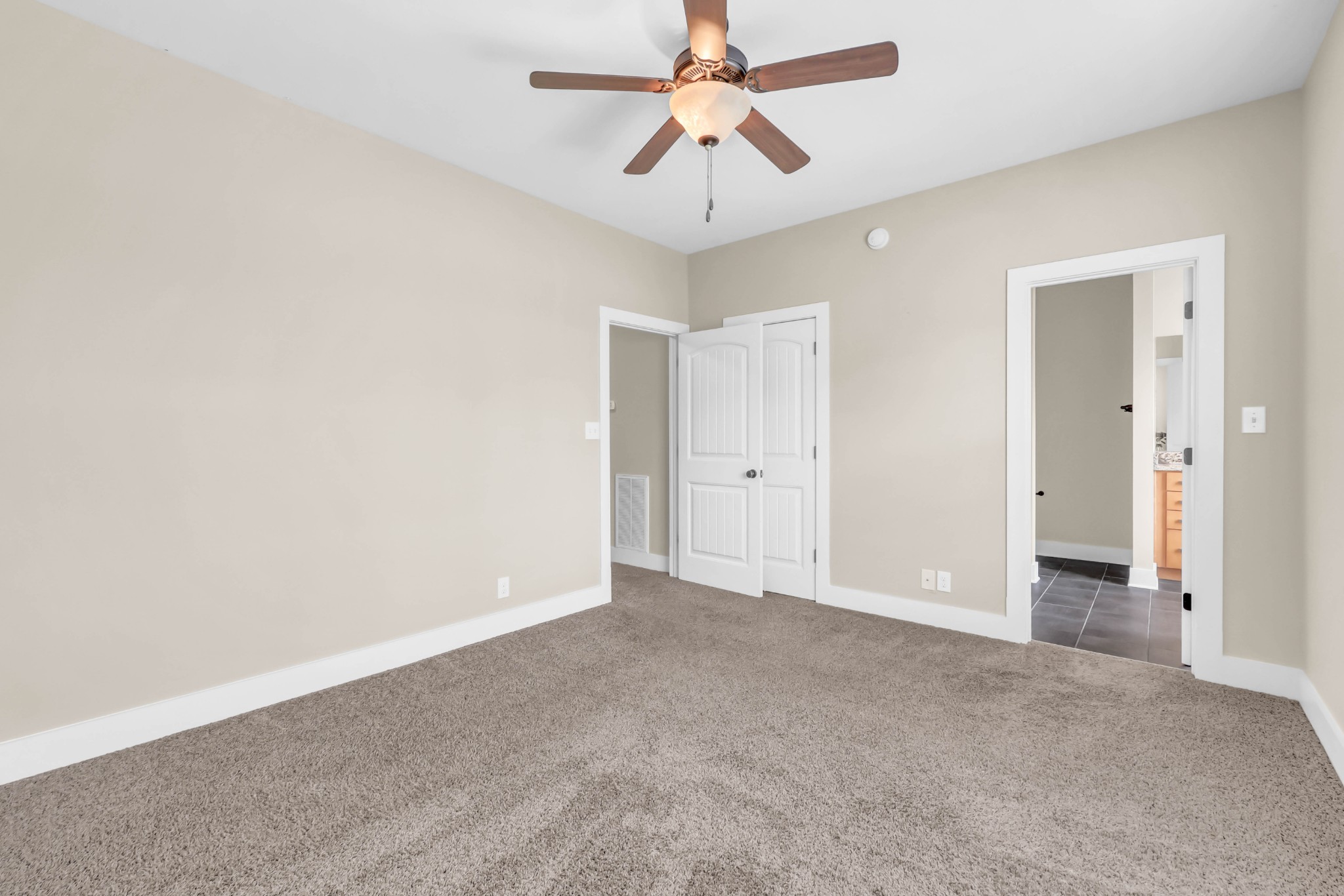 94 Promontory Ln