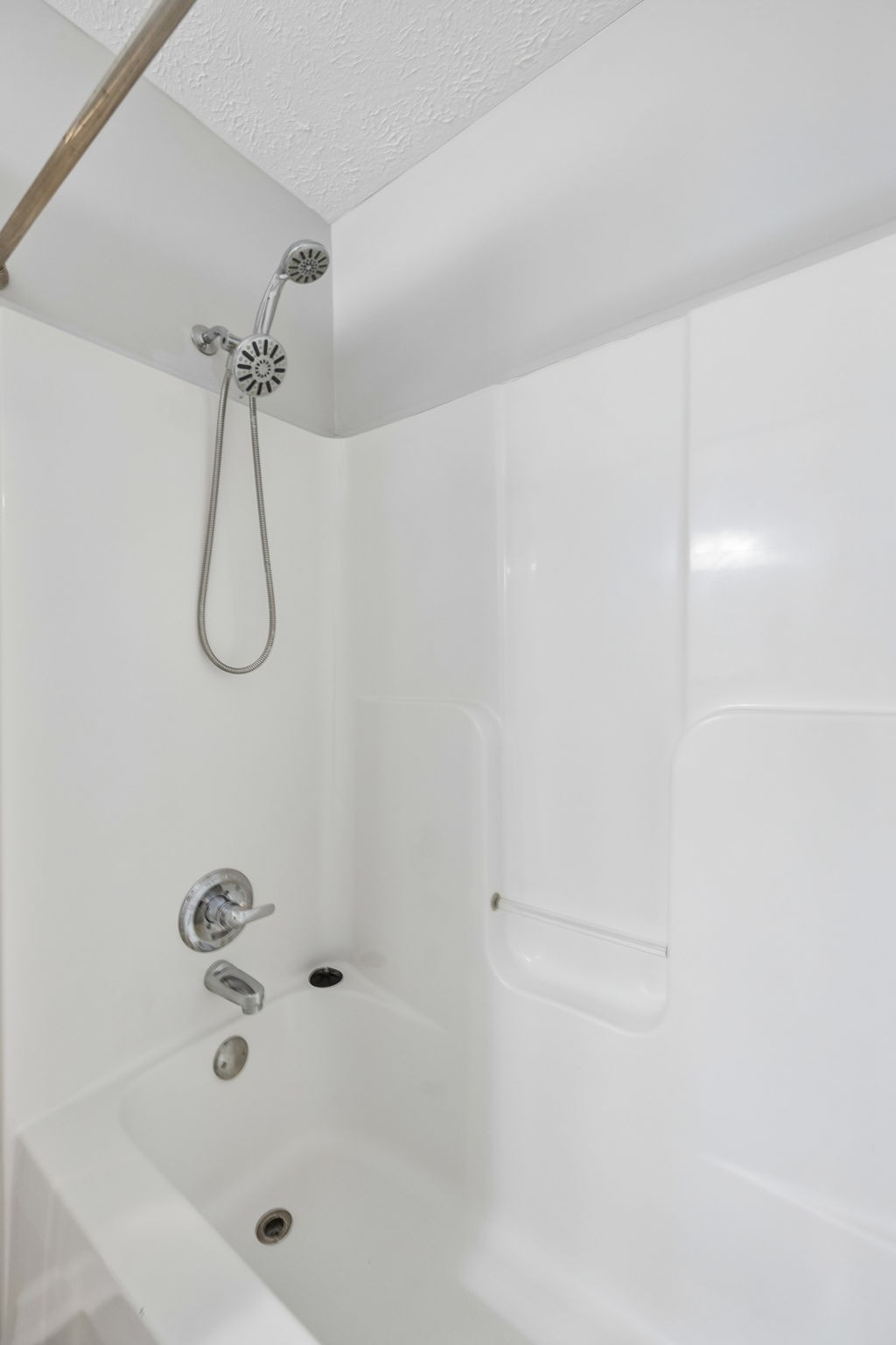 1437 Cedar Springs Cir