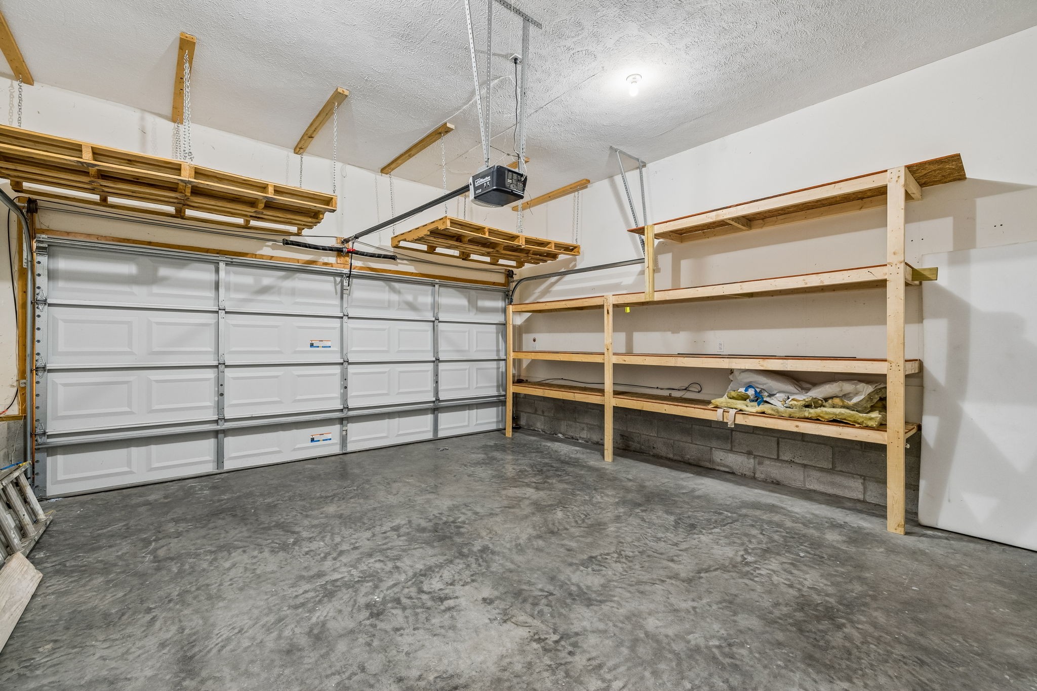 1437 Cedar Springs Cir