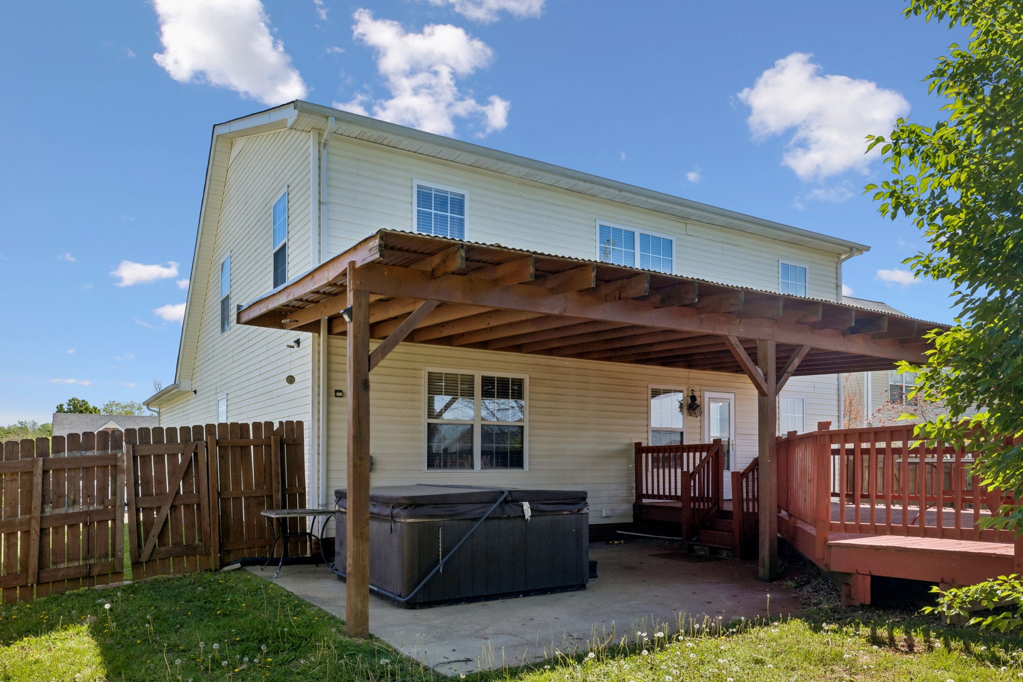 1437 Cedar Springs Cir