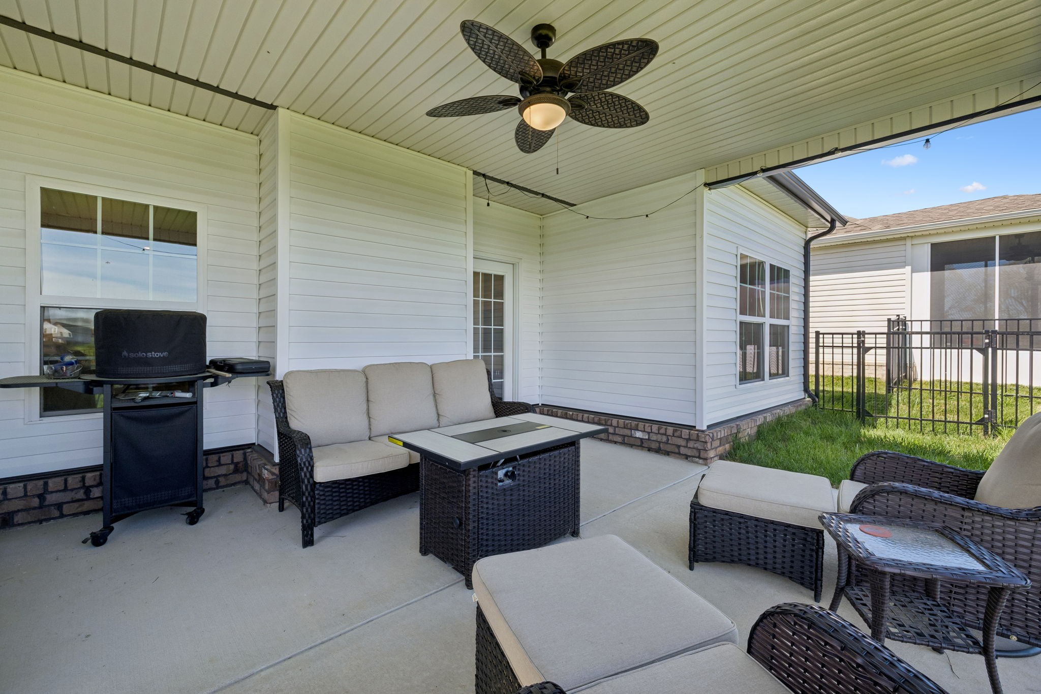 509 Shutes Folley Ln