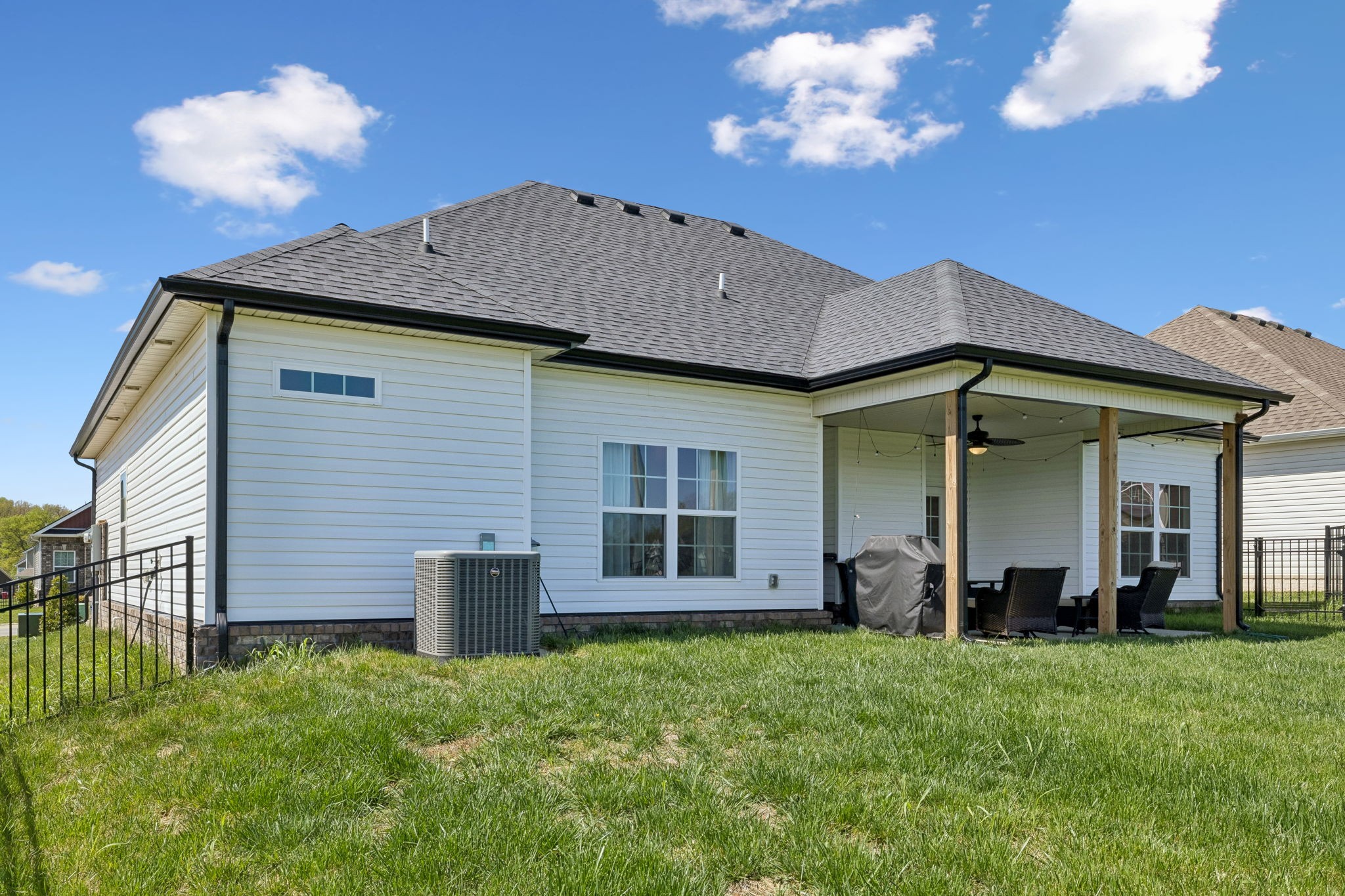 509 Shutes Folley Ln