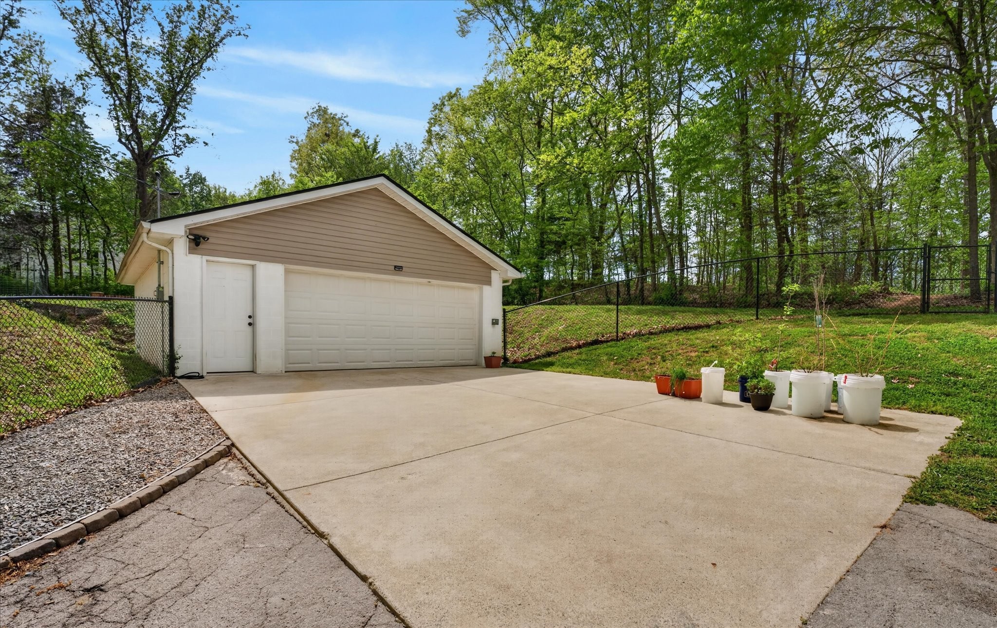 1820 River Rd