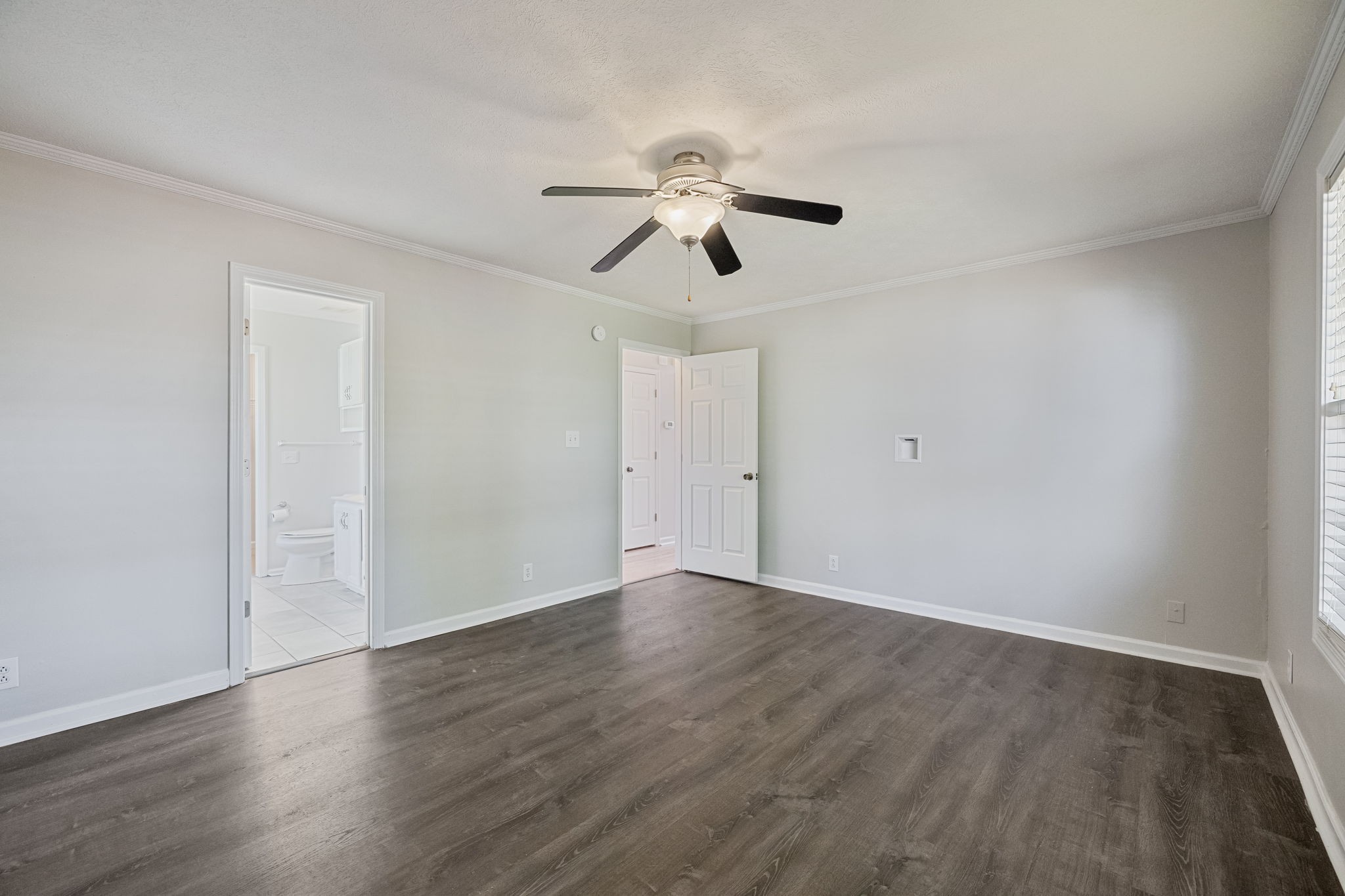 1437 Cedar Springs Cir