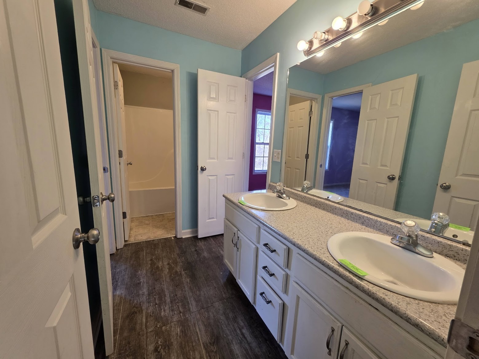 1306 Sunfield Dr