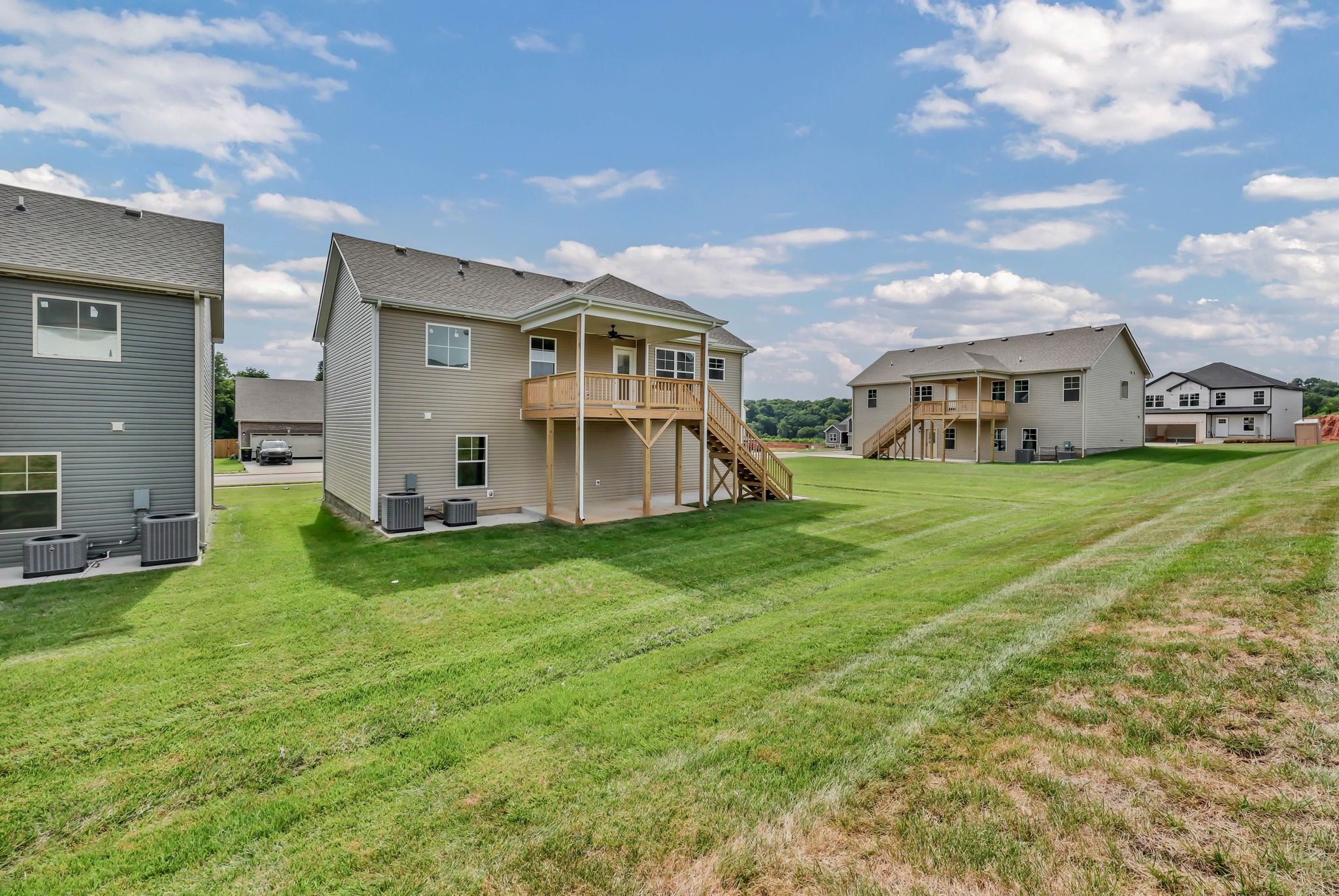 351 Cardinal Creek