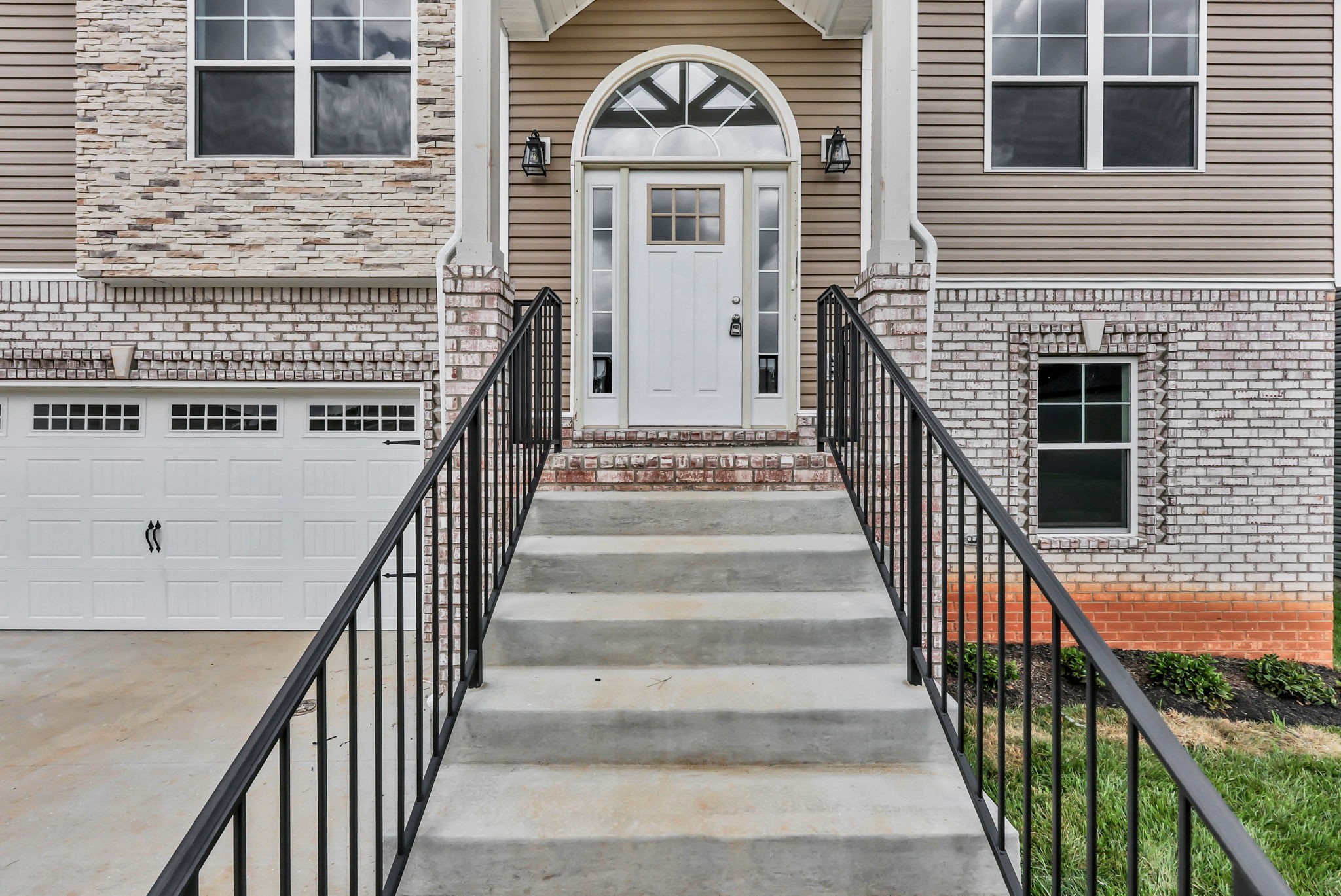 351 Cardinal Creek