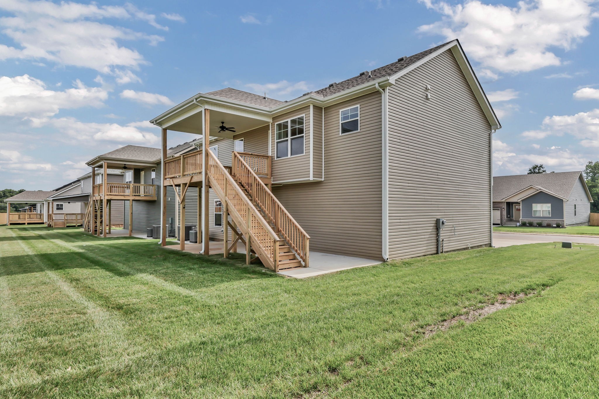 351 Cardinal Creek