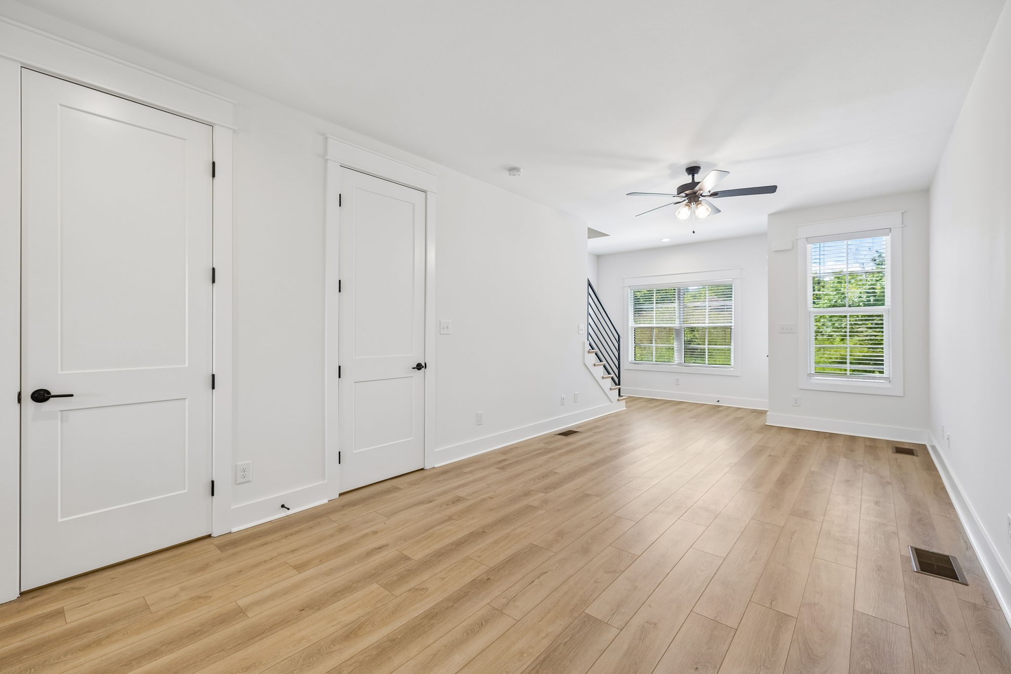 41 W High St Unit: D8