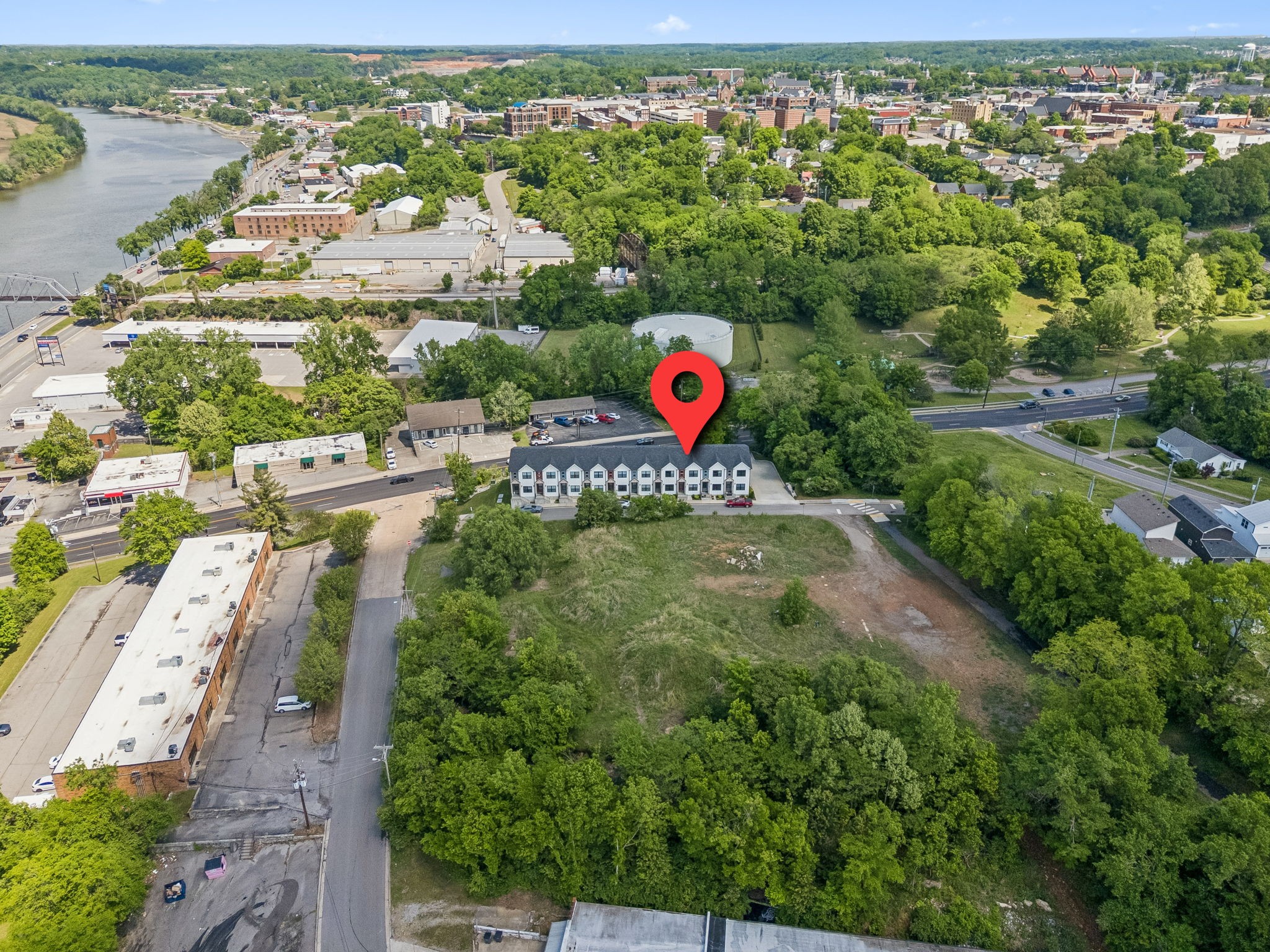 41 W High St Unit: D8