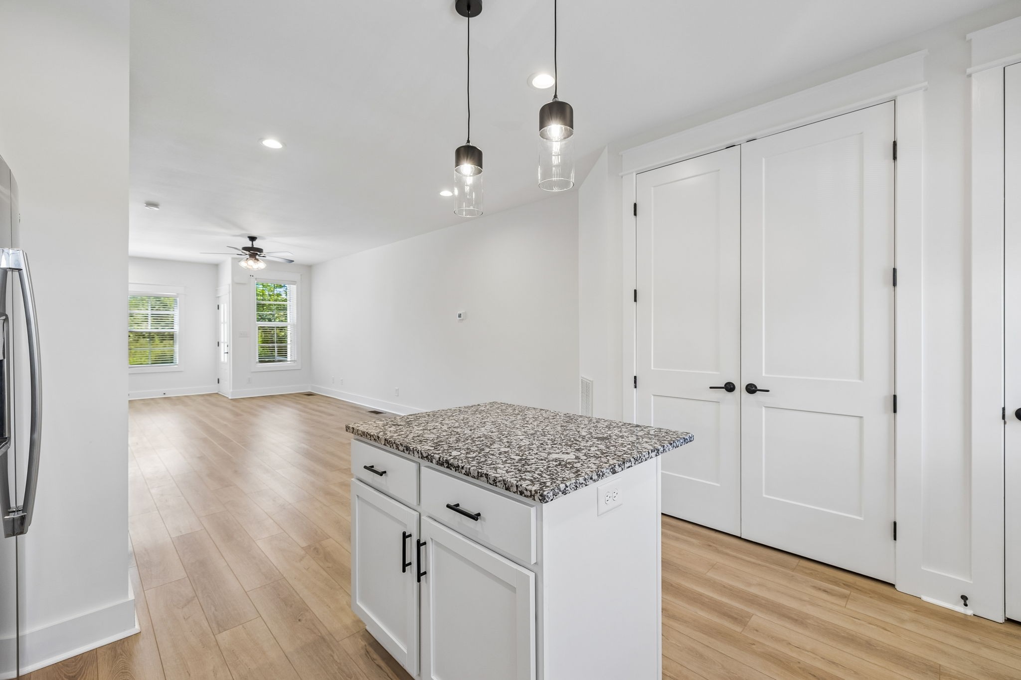 41 W High St Unit: D8