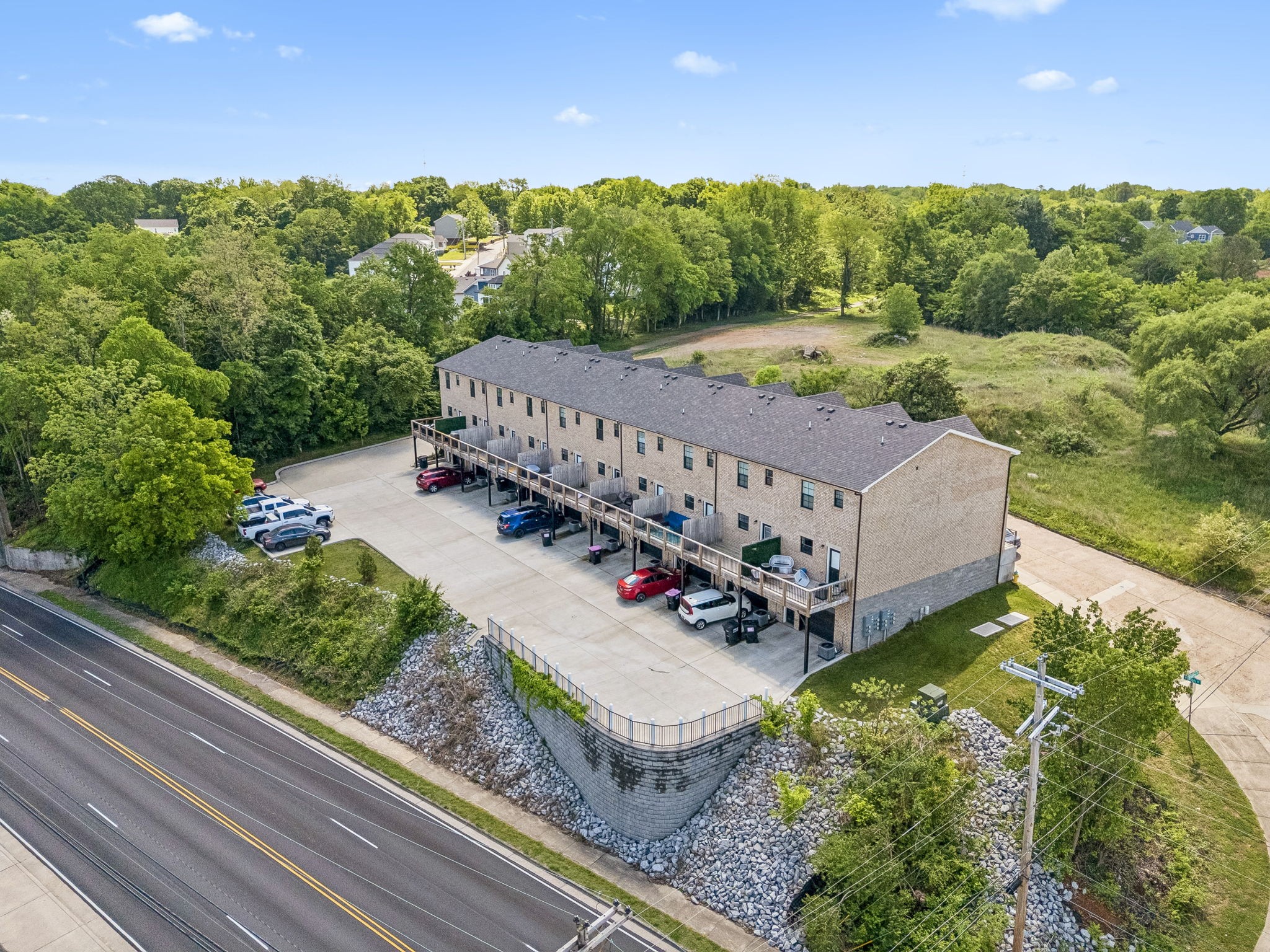 41 W High St Unit: D8