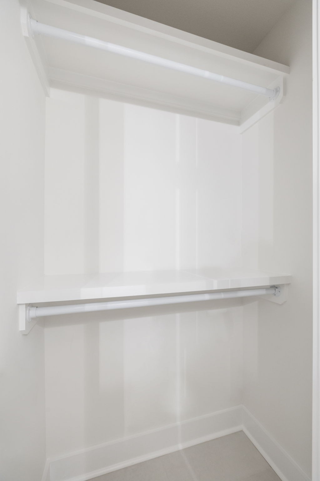 41 W High St Unit: D8