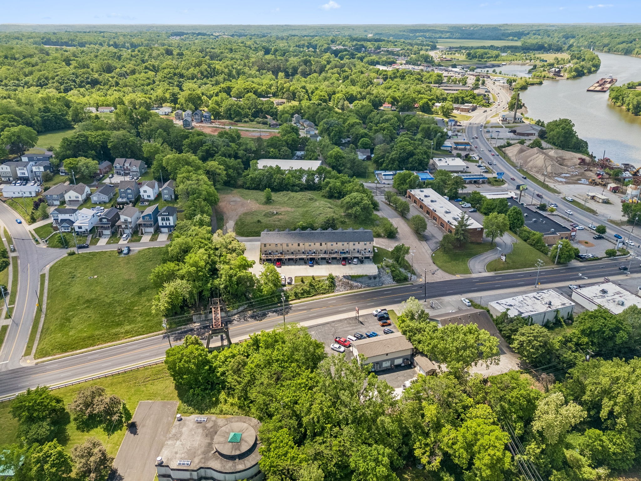 41 W High St Unit: D8