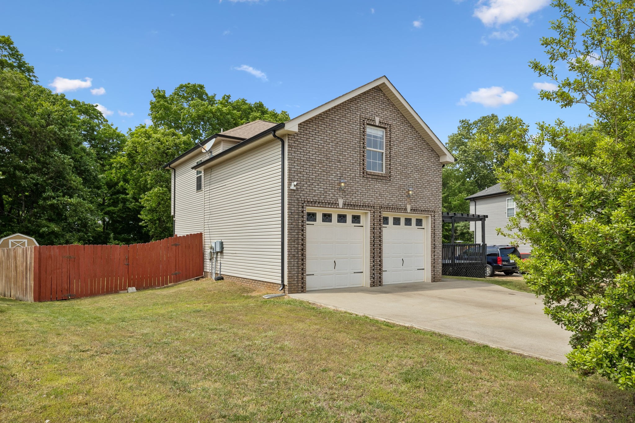 1913 Jackie Lorraine Dr