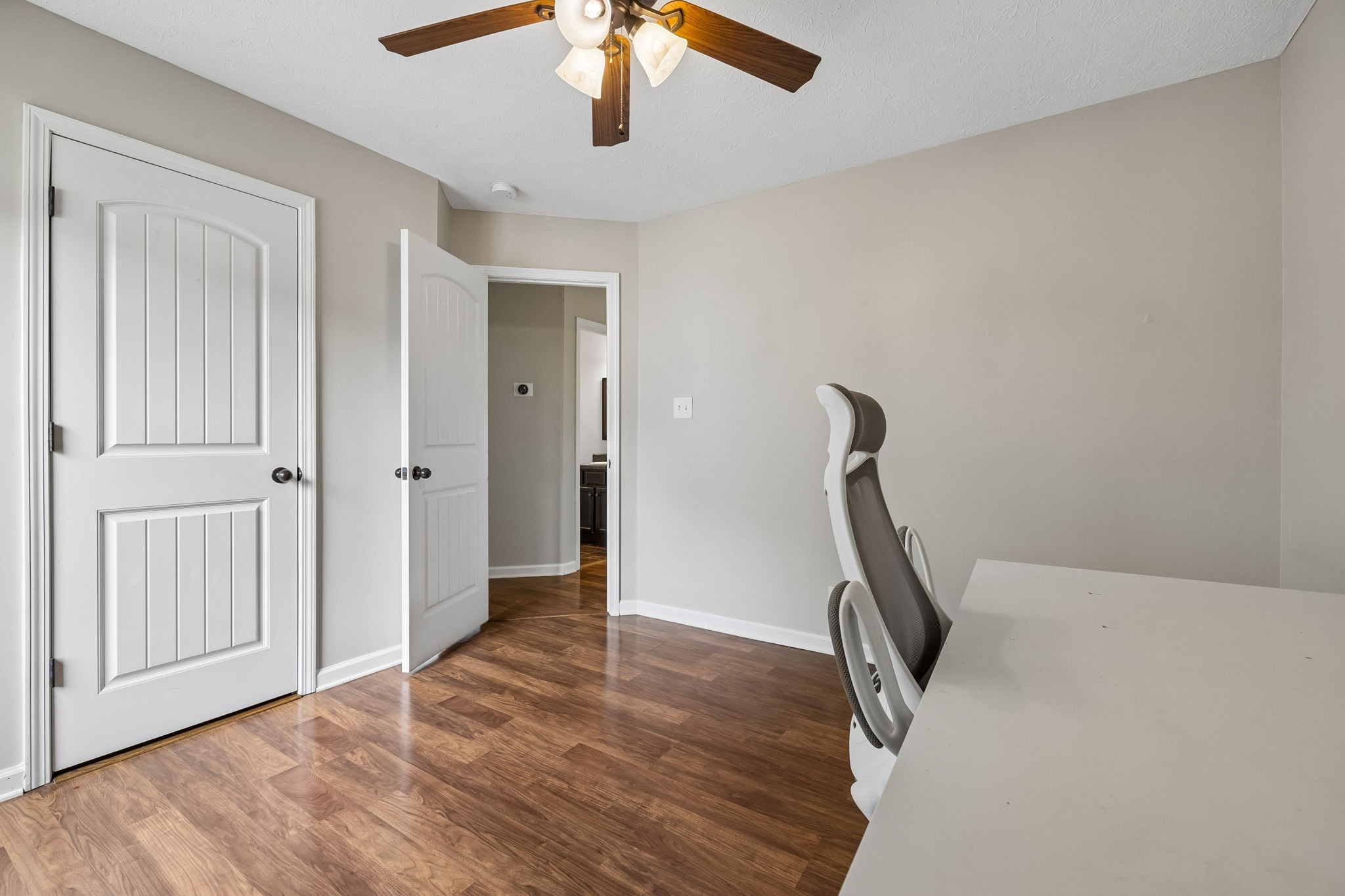 1913 Jackie Lorraine Dr