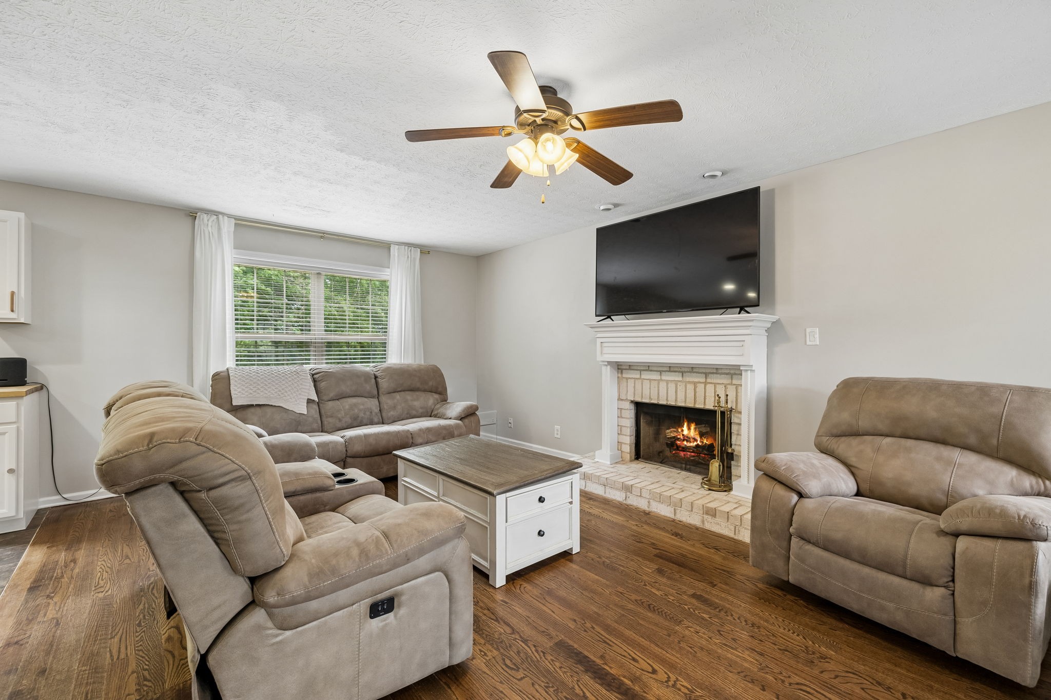 1913 Jackie Lorraine Dr