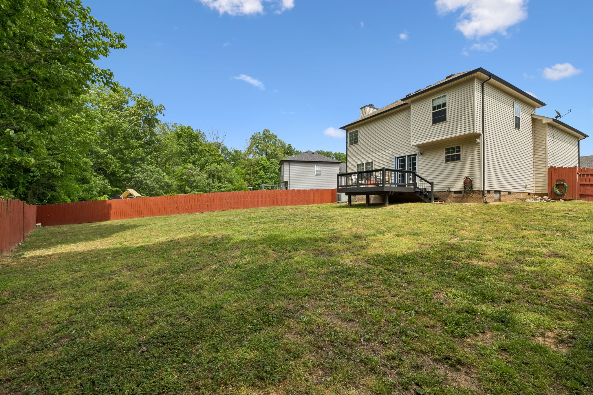 1913 Jackie Lorraine Dr