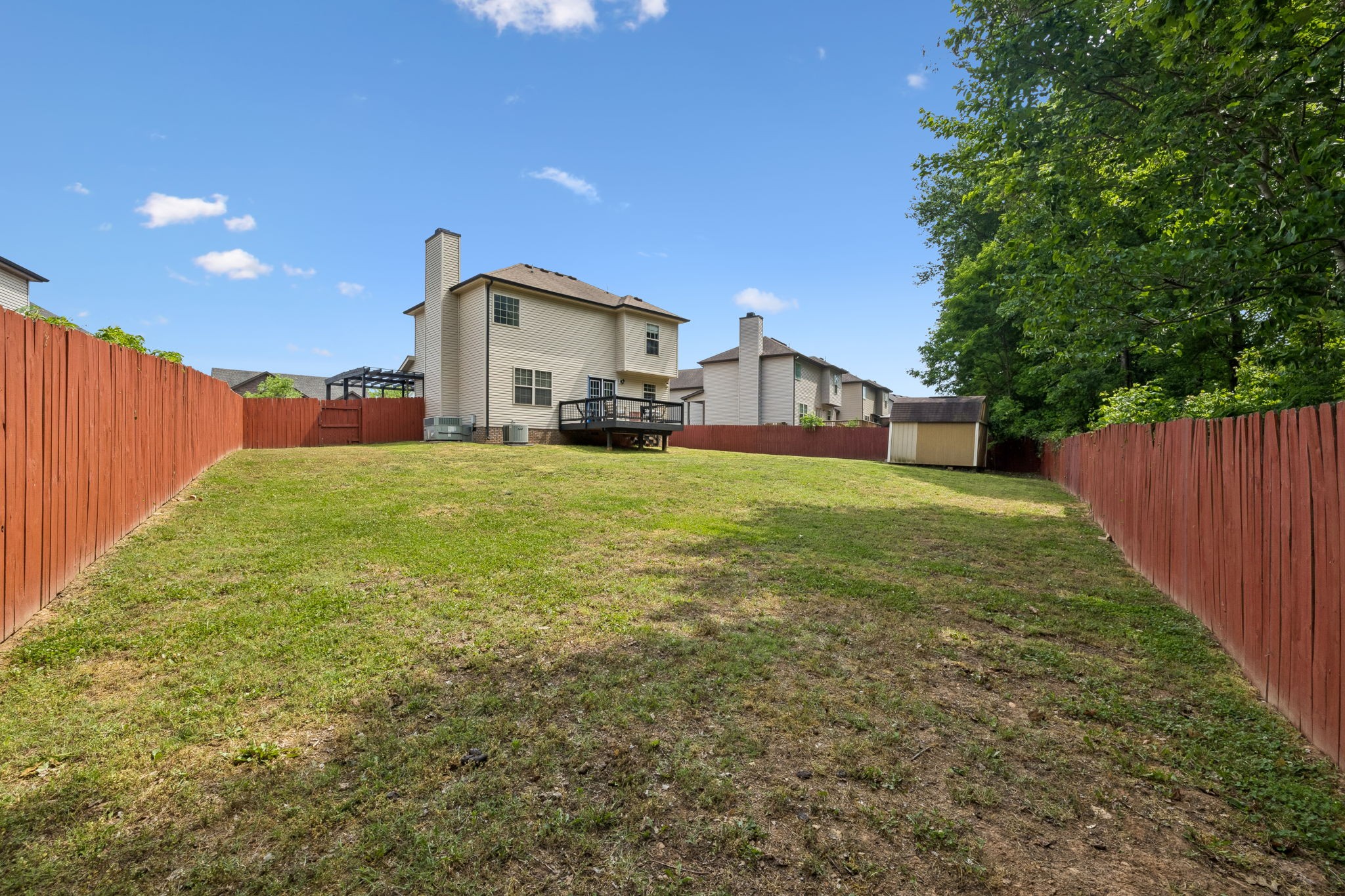 1913 Jackie Lorraine Dr