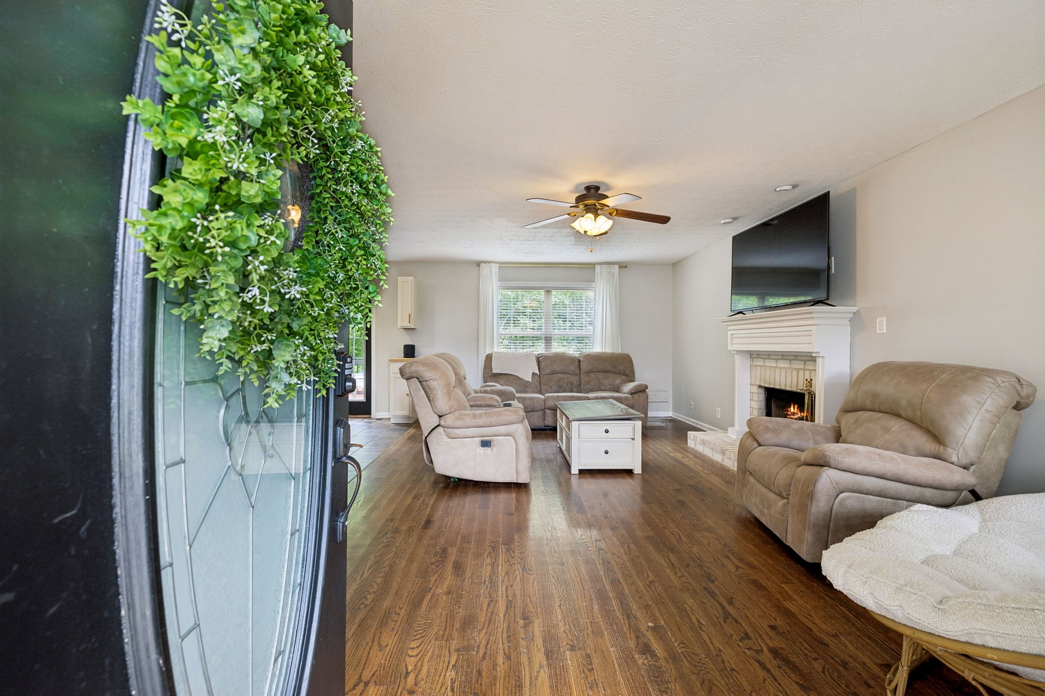 1913 Jackie Lorraine Dr