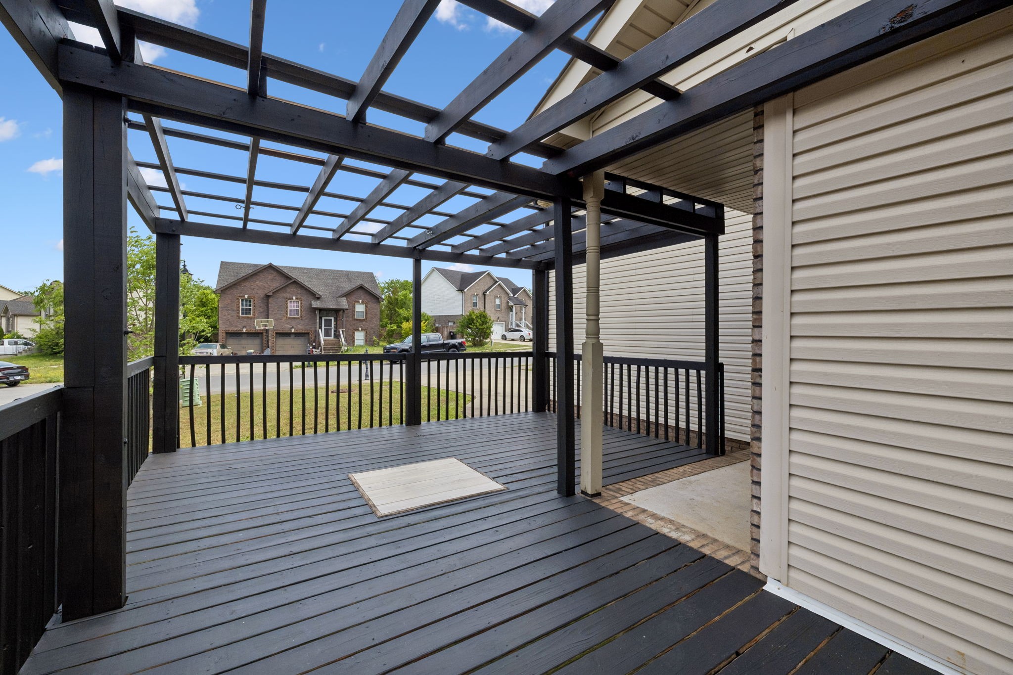 1913 Jackie Lorraine Dr