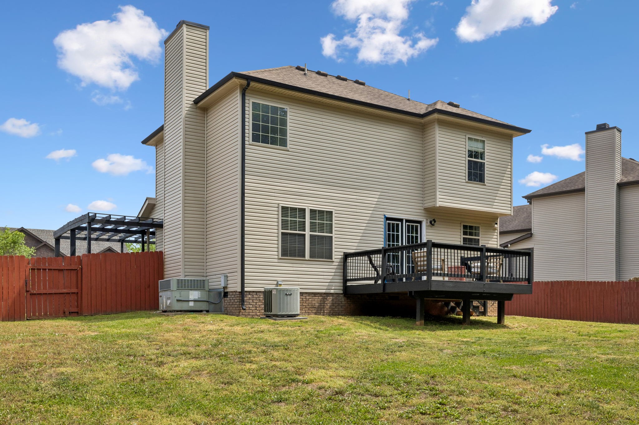 1913 Jackie Lorraine Dr