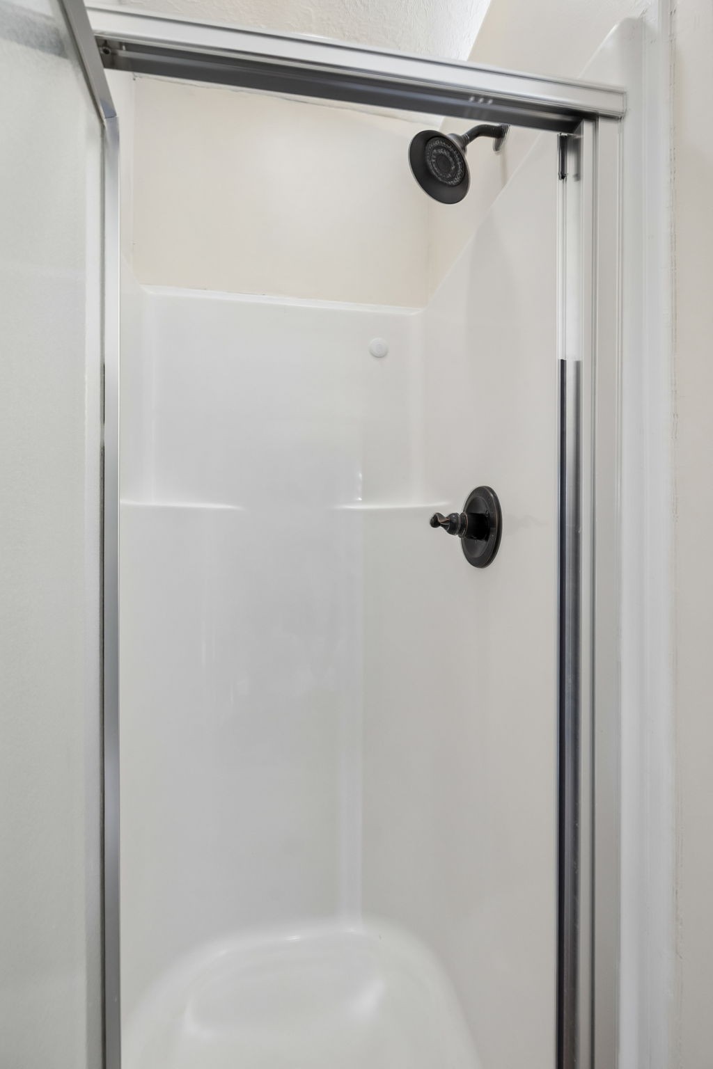 1913 Jackie Lorraine Dr