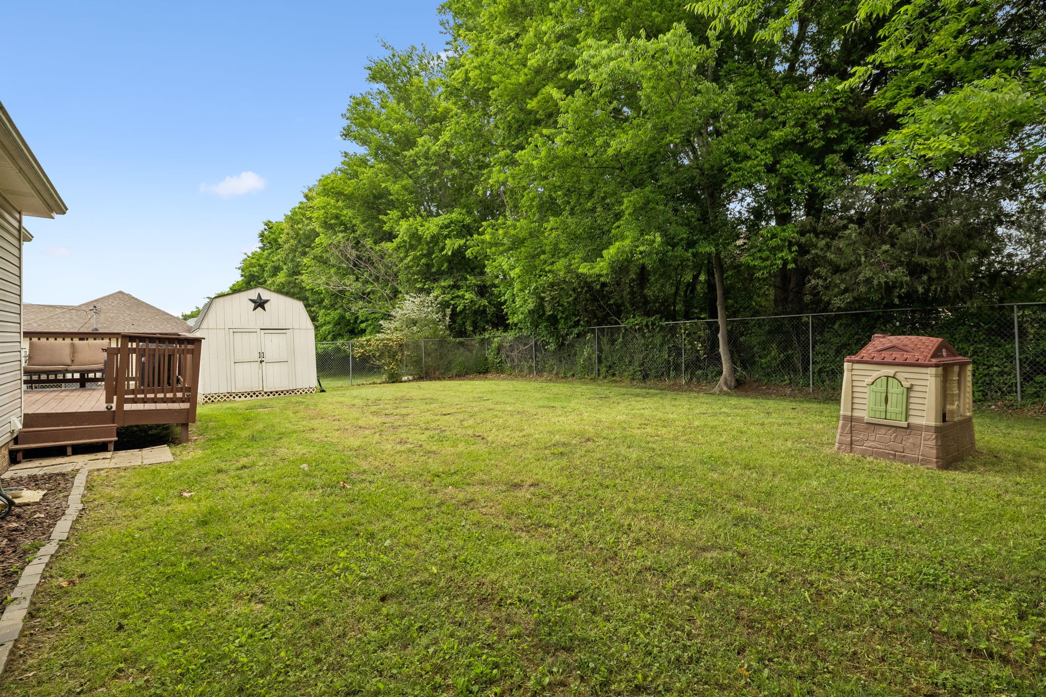 270 Moncrest Dr