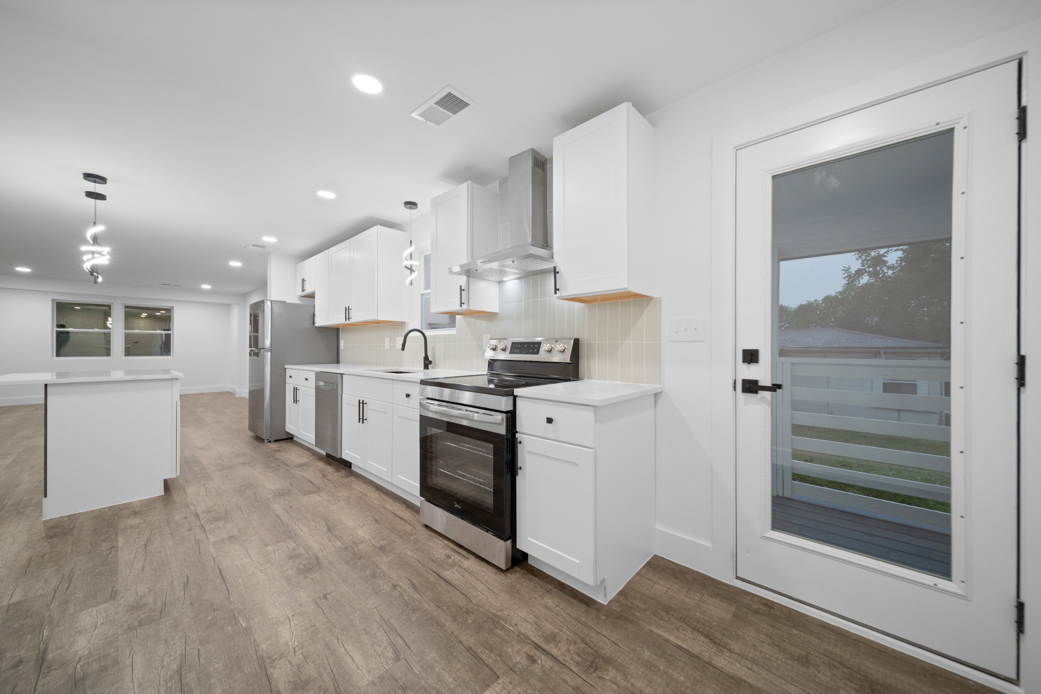 353 Hickory Hts