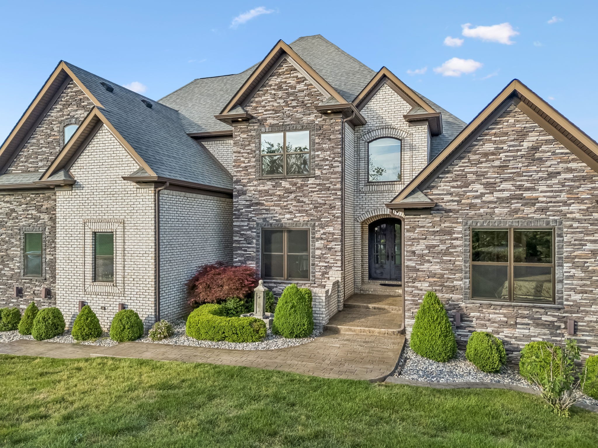 2957 Gatewood Ln