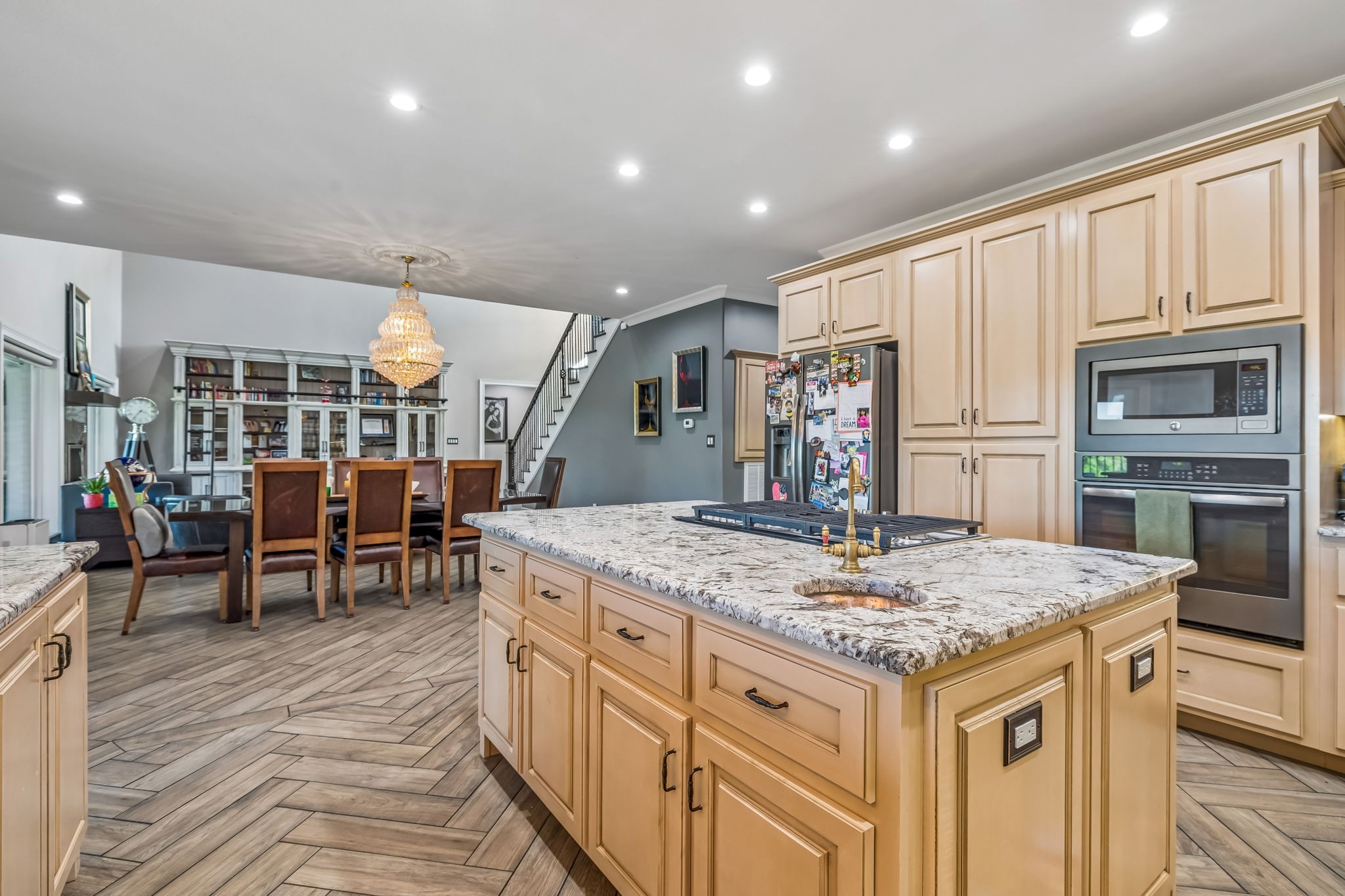 2957 Gatewood Ln