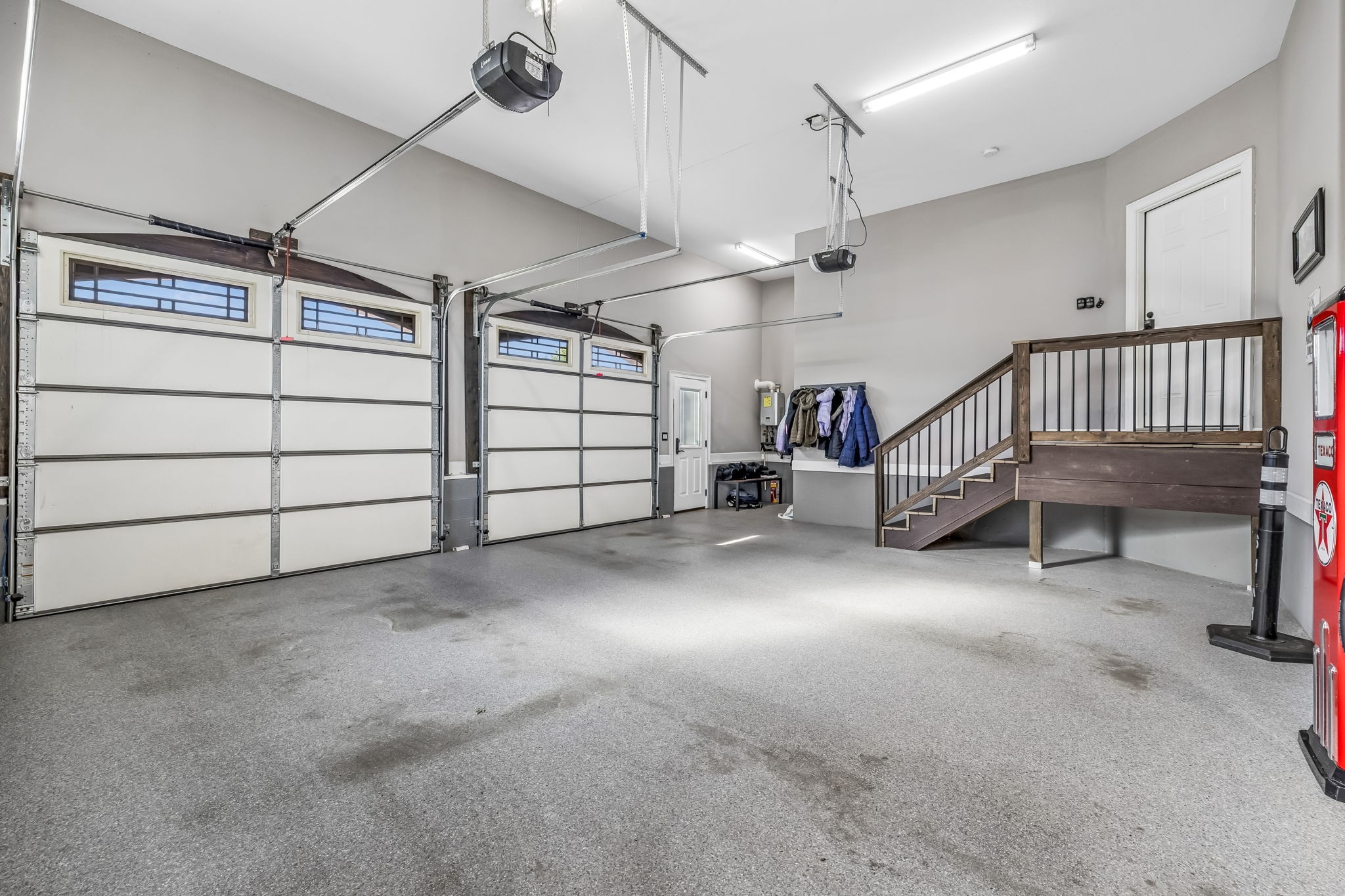 2957 Gatewood Ln
