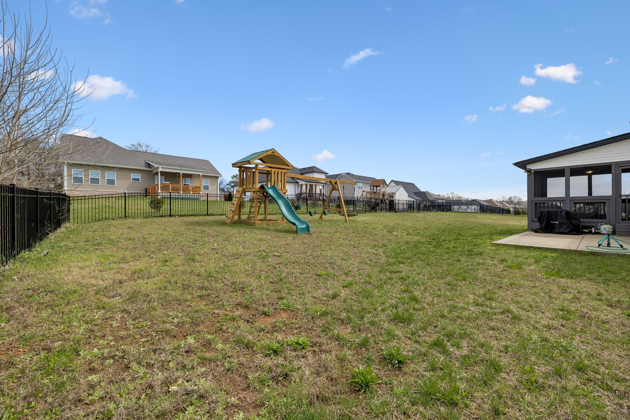 429 Crestwicke Ct
