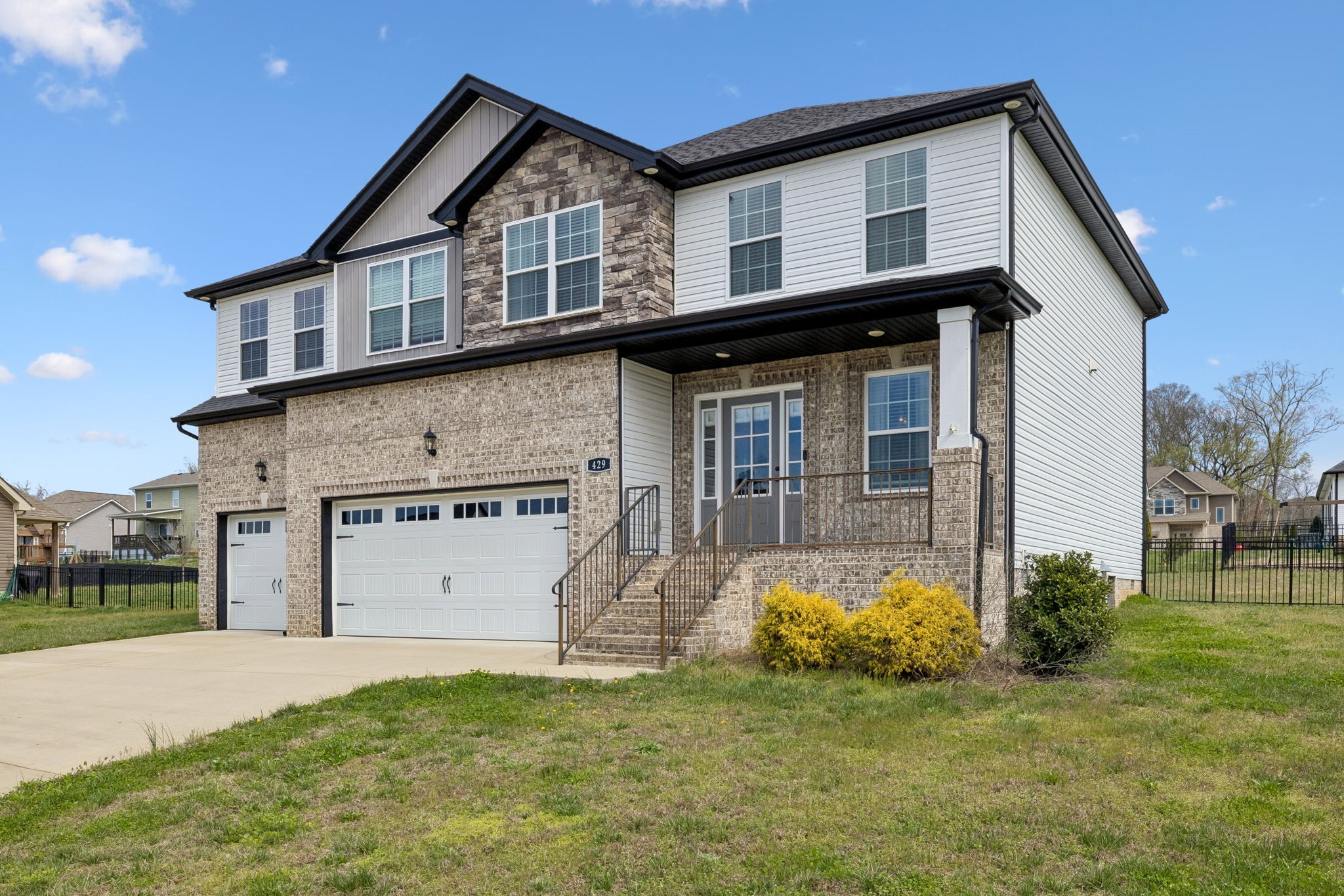 429 Crestwicke Ct