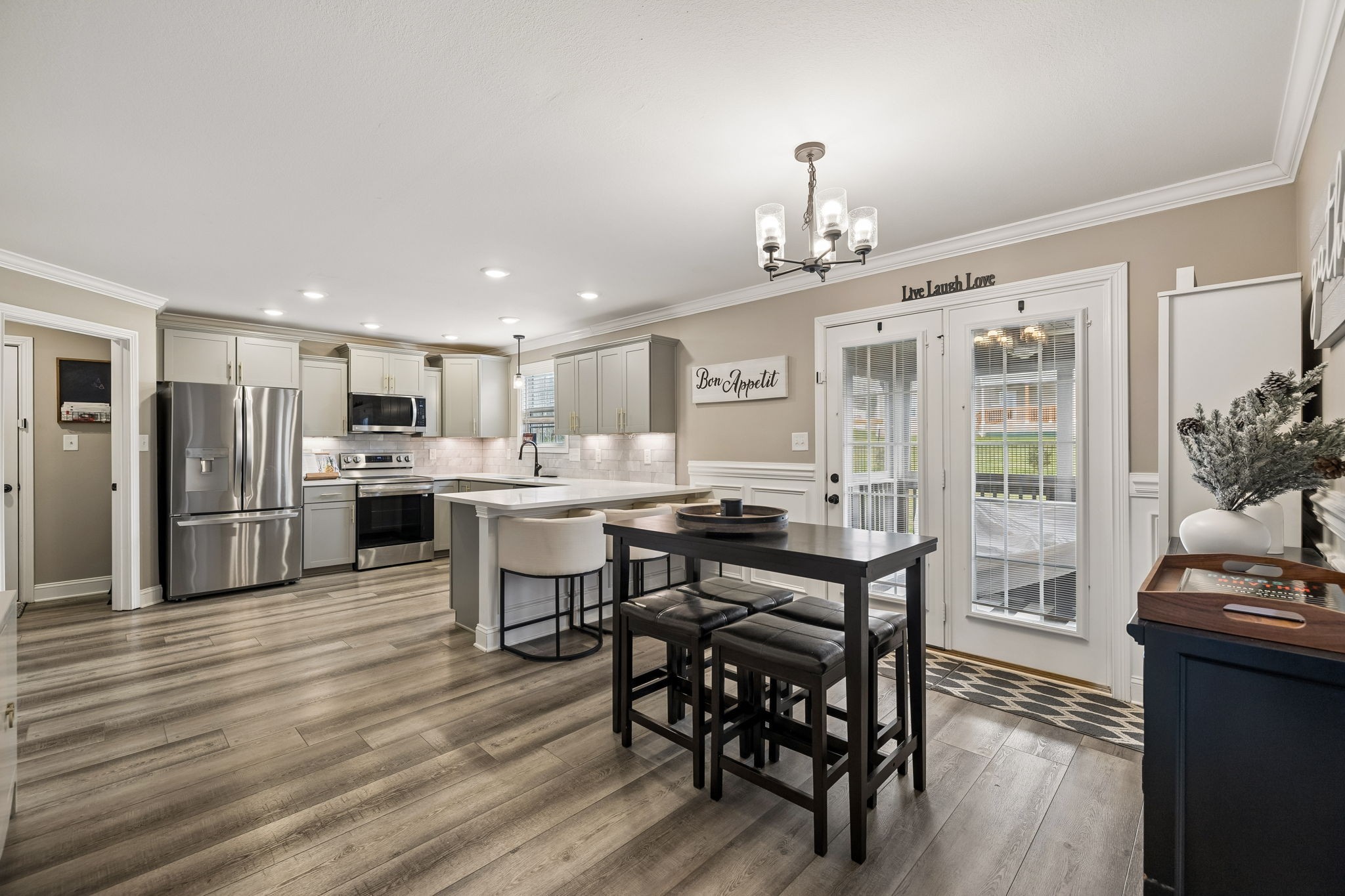 429 Crestwicke Ct