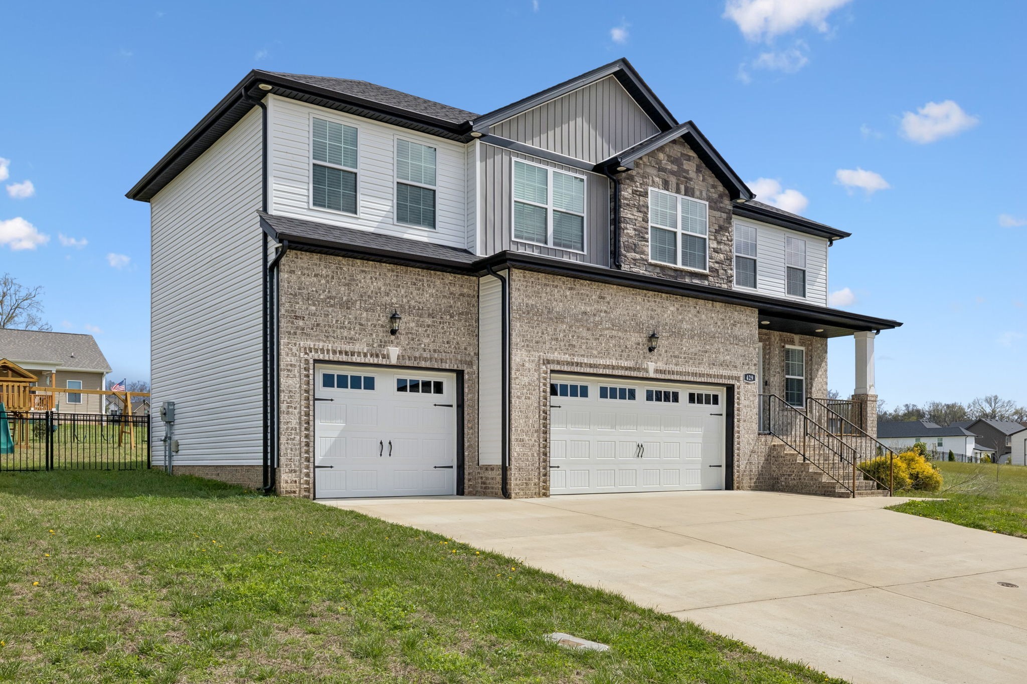 429 Crestwicke Ct