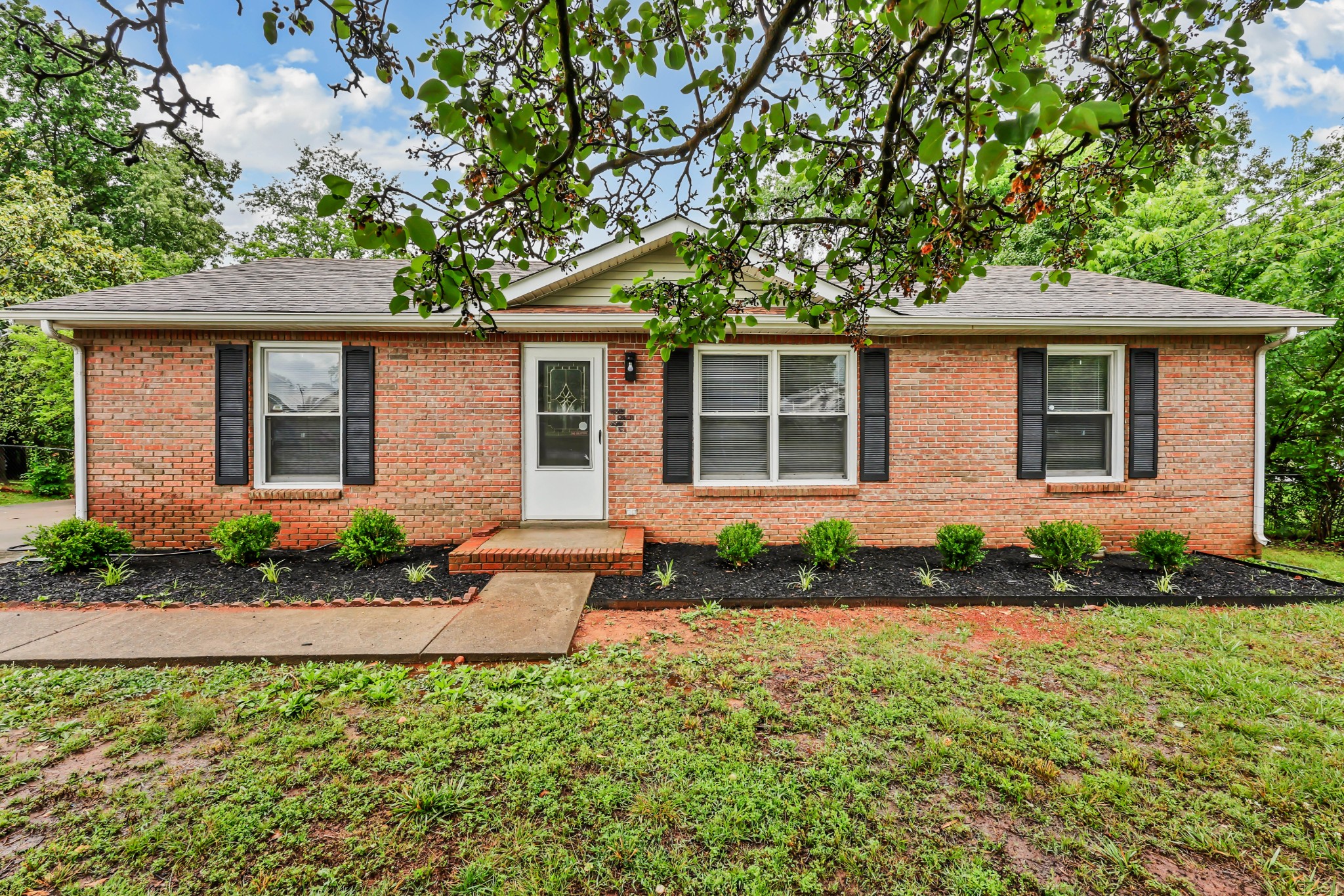 1480 Sunshine Dr