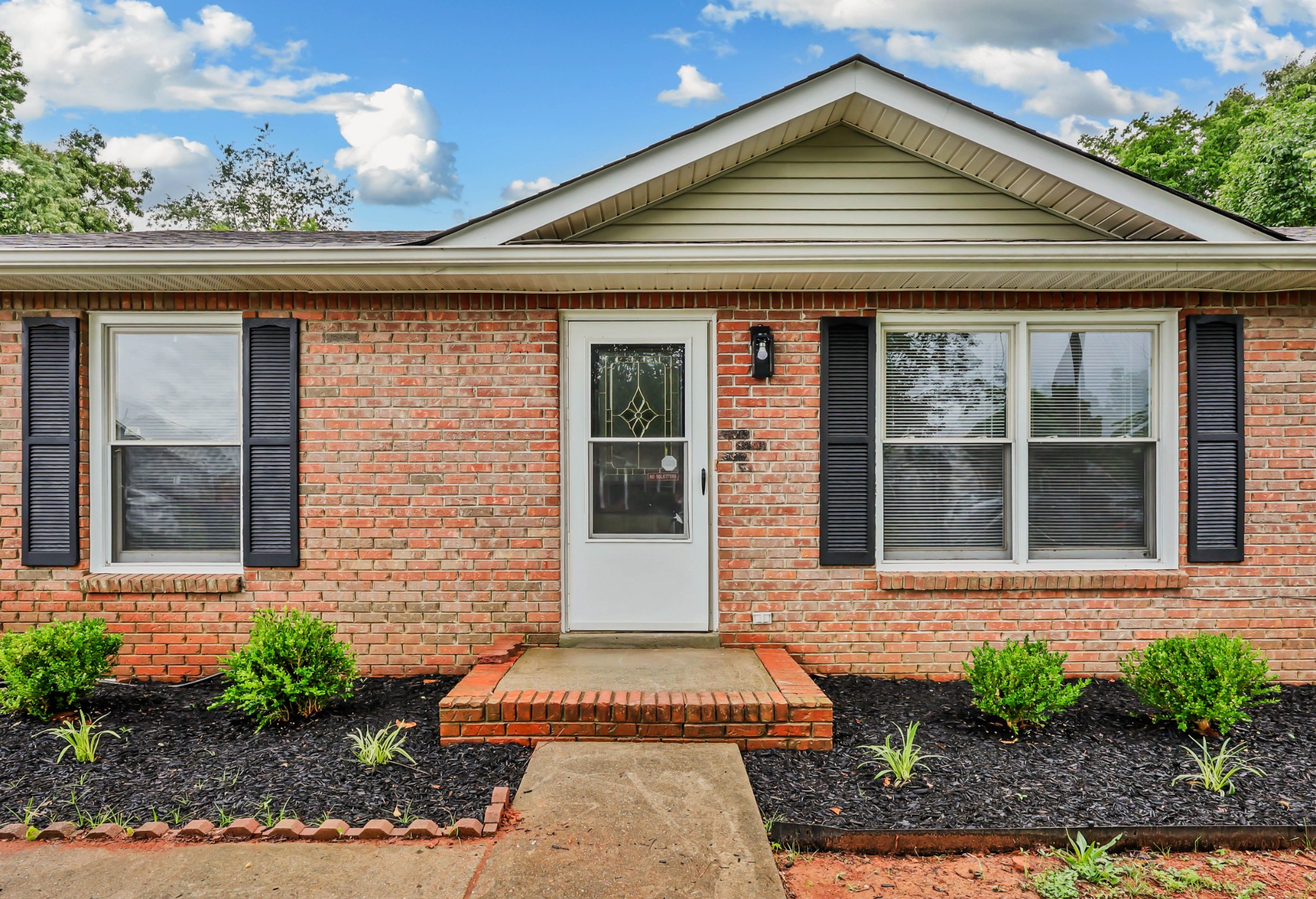 1480 Sunshine Dr