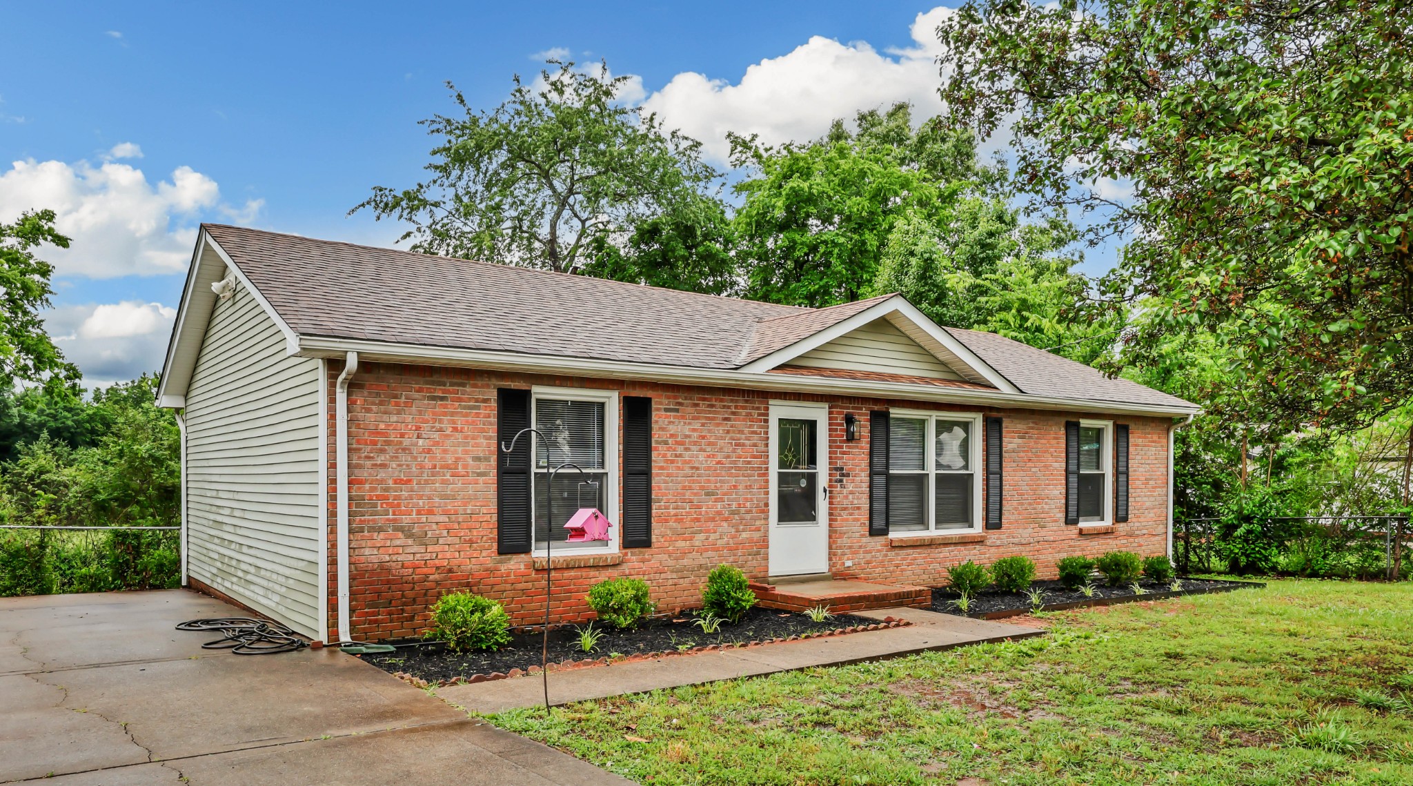 1480 Sunshine Dr