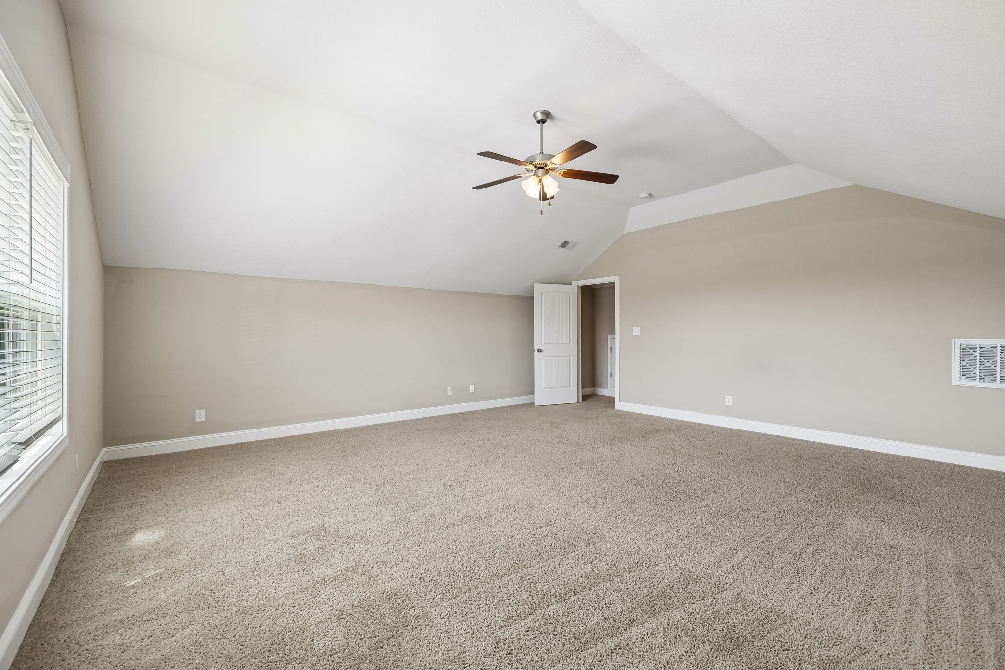 2280 Colston Dr