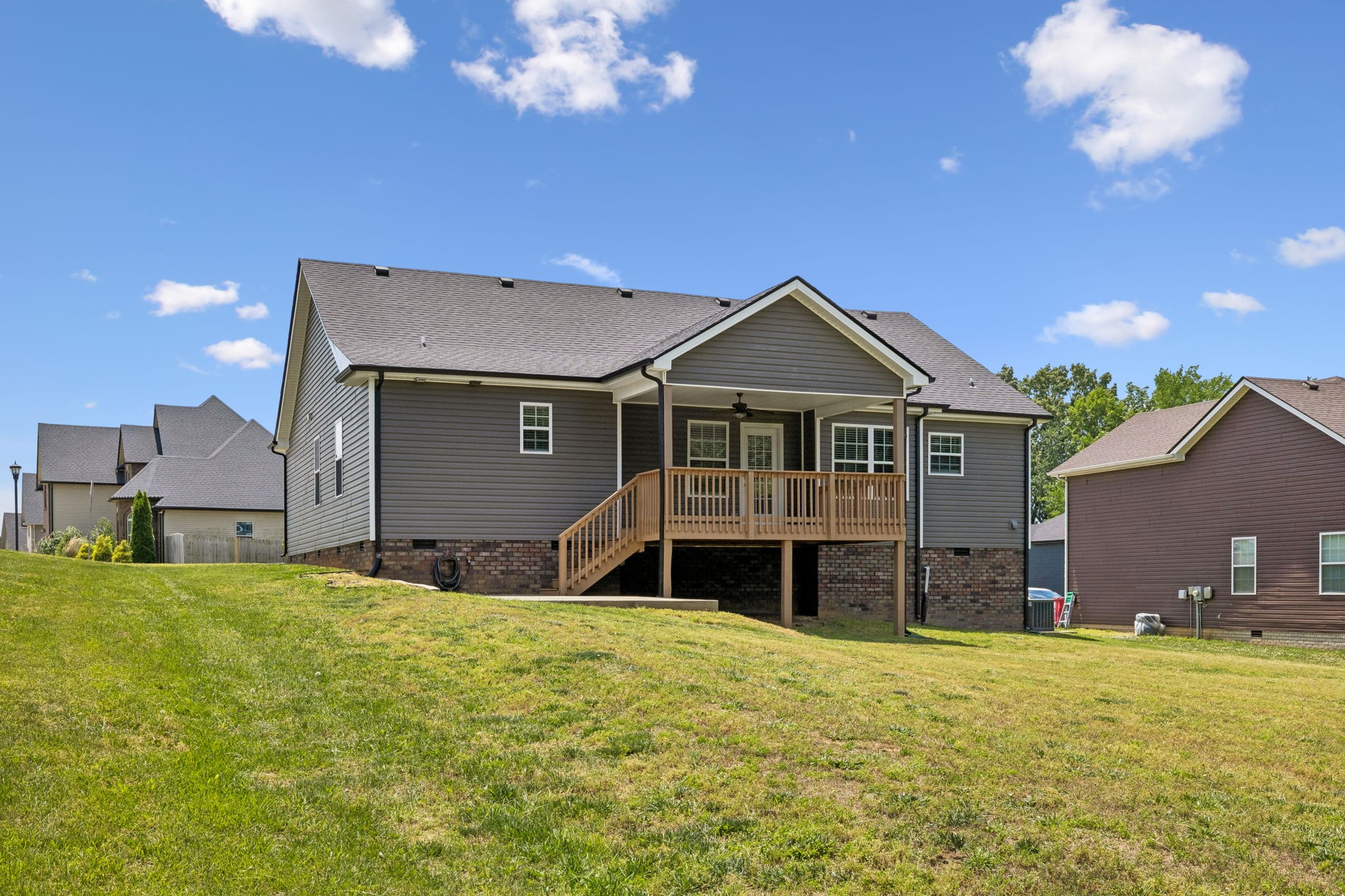 2280 Colston Dr