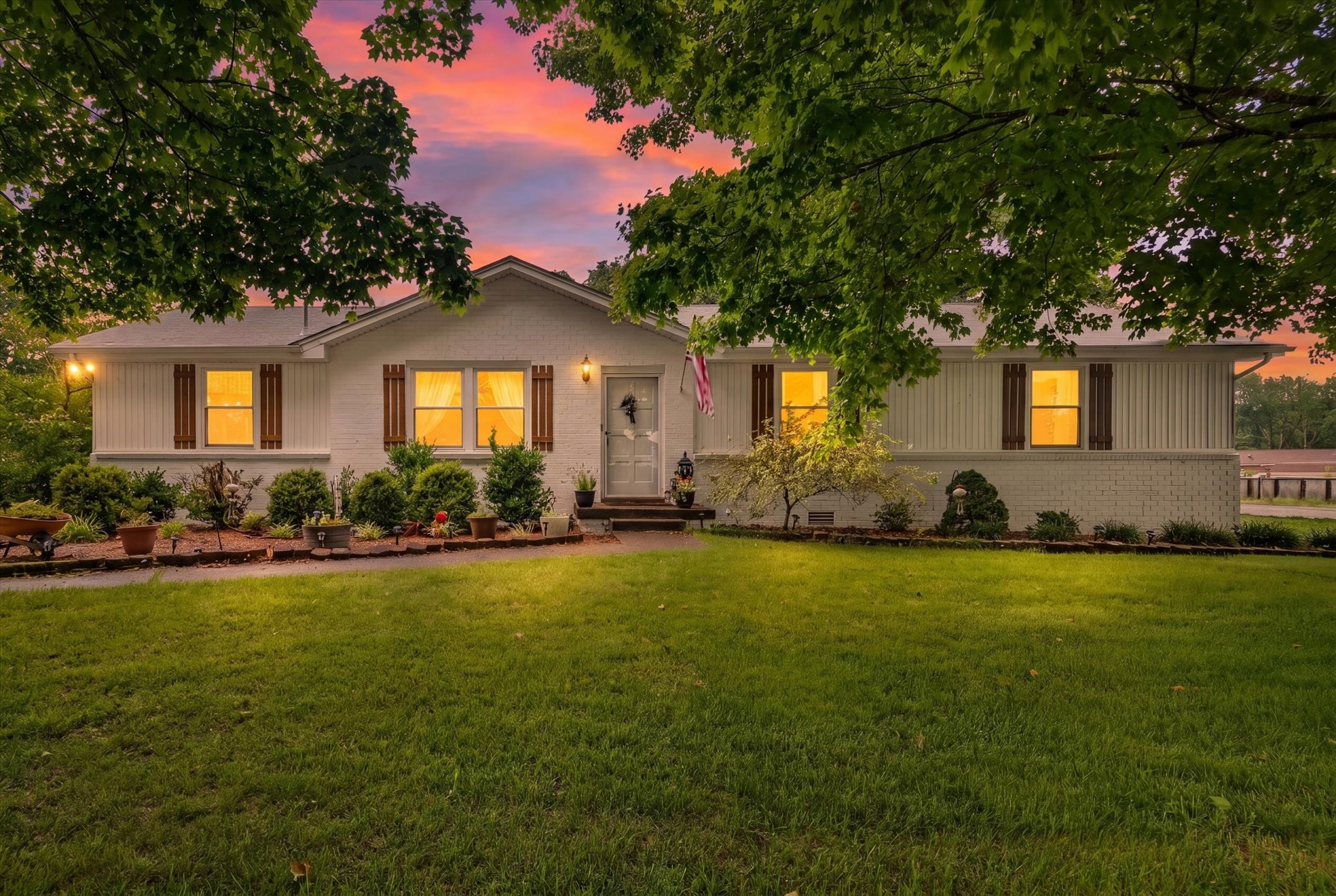 1814 Old Trenton Rd