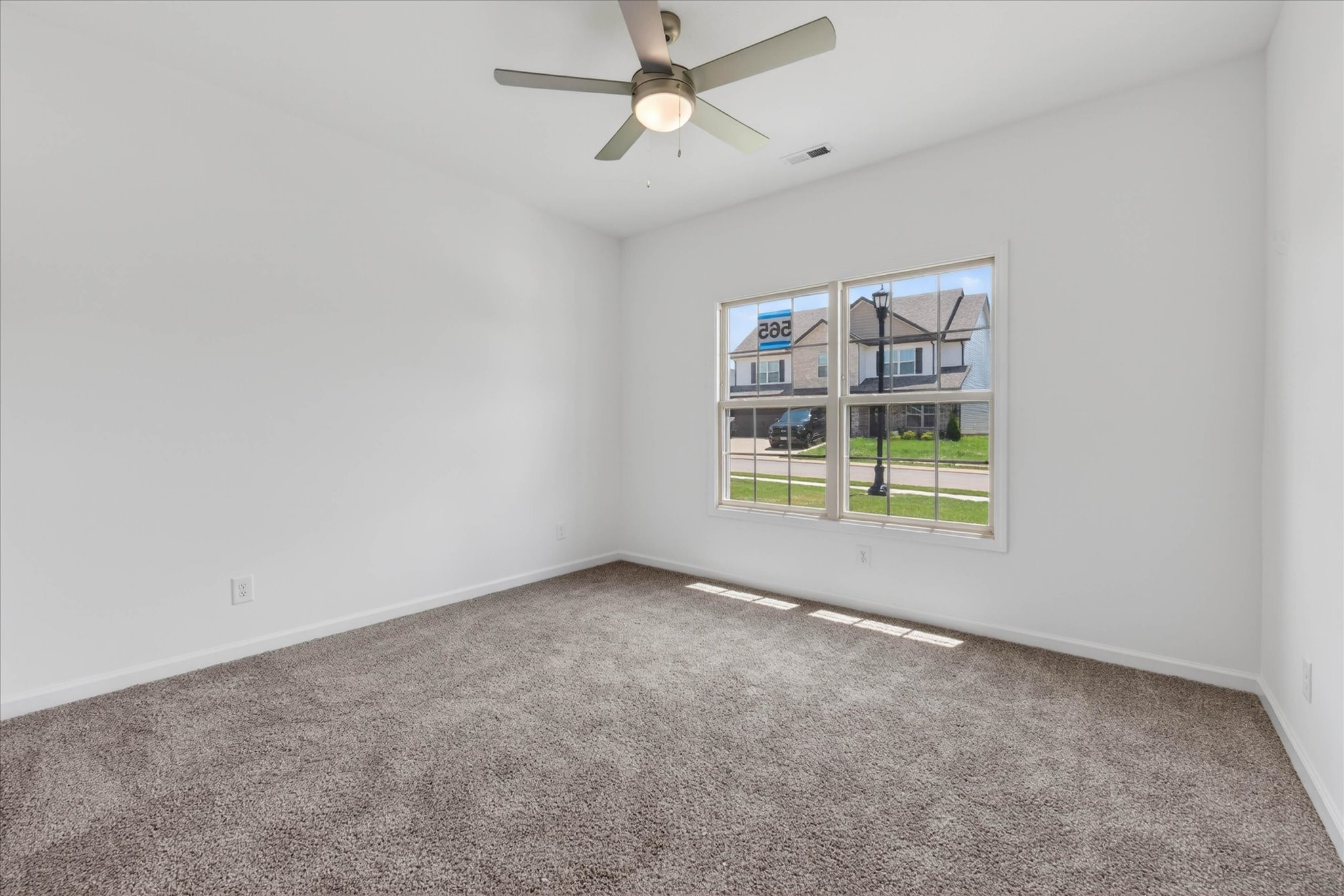 645 Woodrush Dr