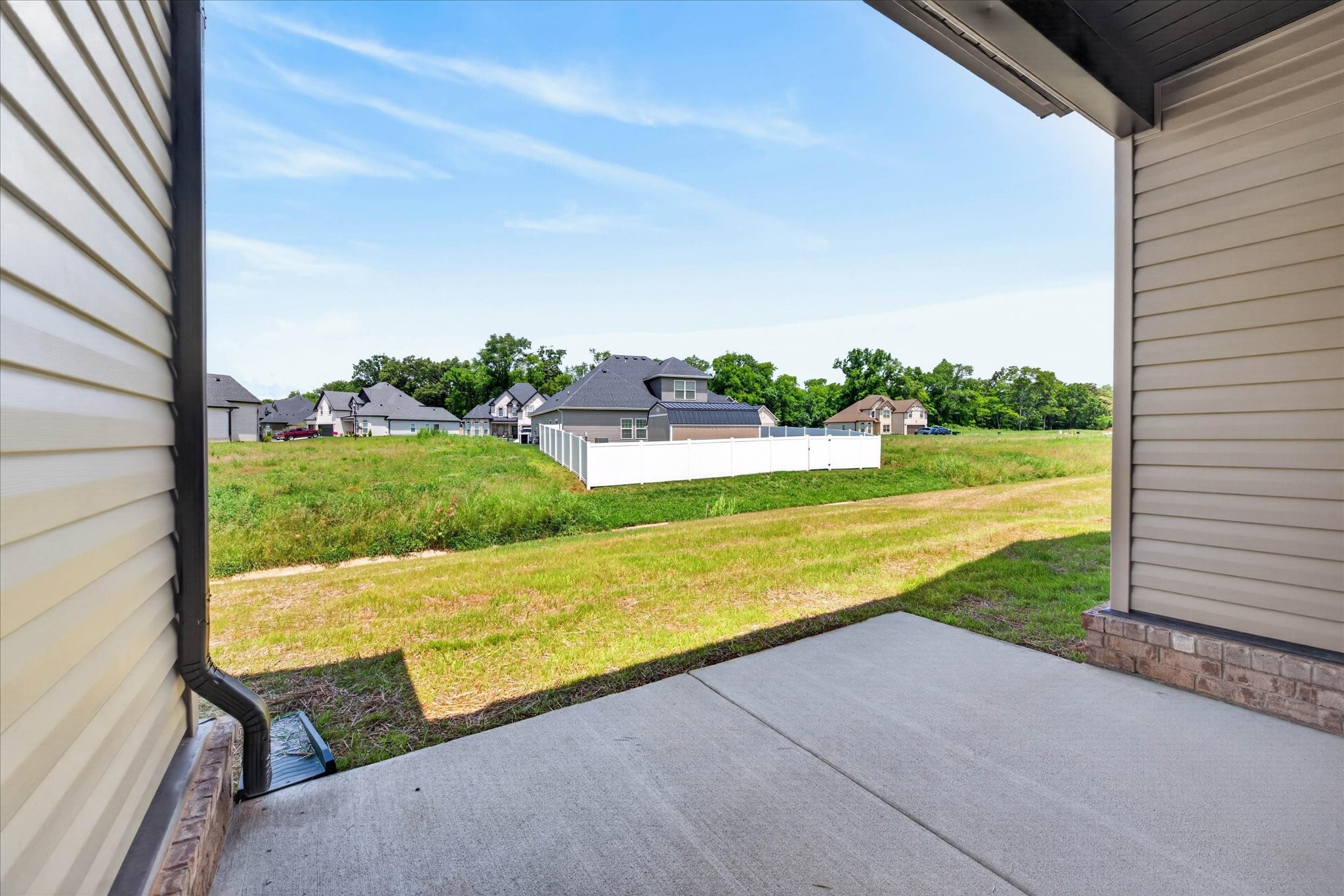 645 Woodrush Dr